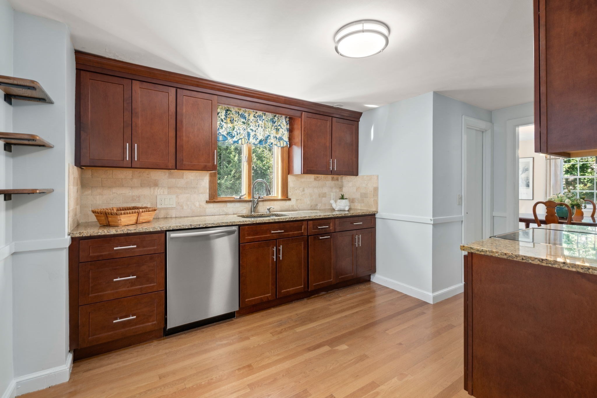 46 Norwich Circle, Medford, MA 02155 - Image 6