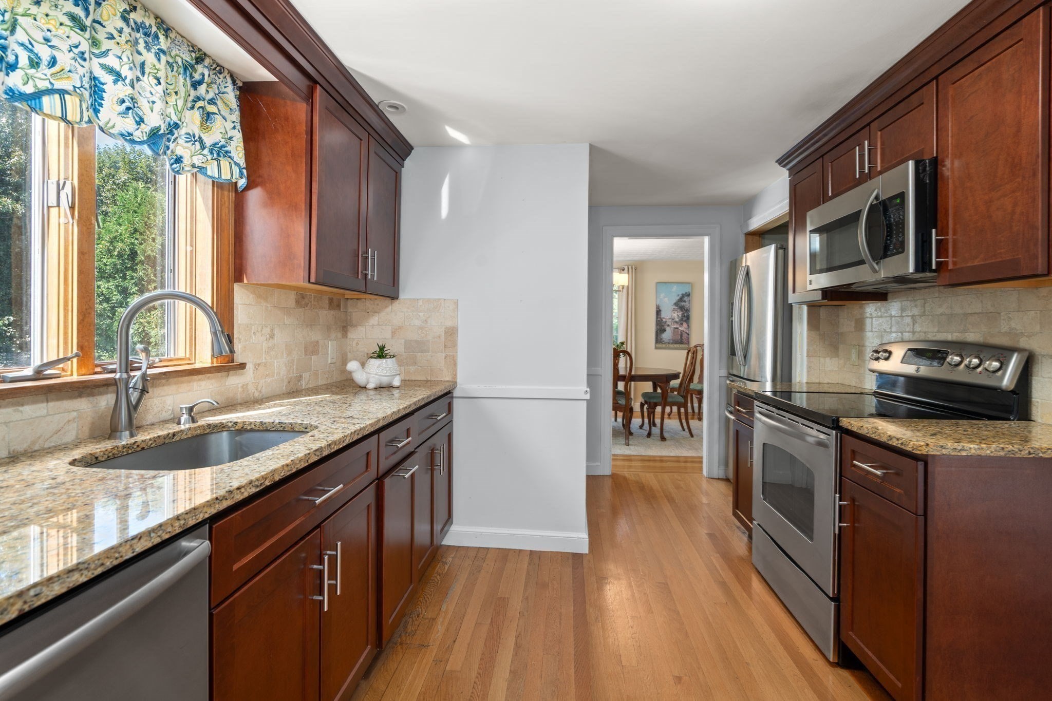 46 Norwich Circle, Medford, MA 02155 - Image 9