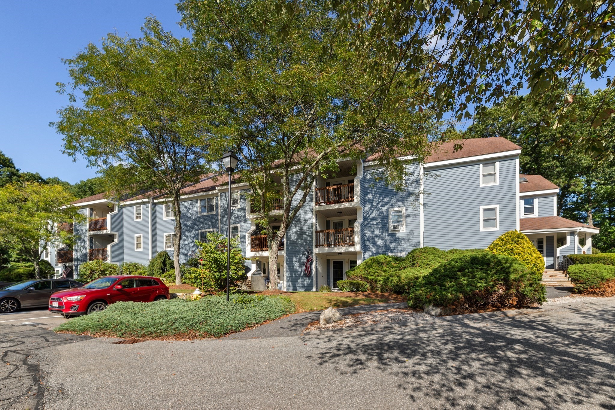 106 Heritage Dr Unit 106, Northbridge, MA 01588