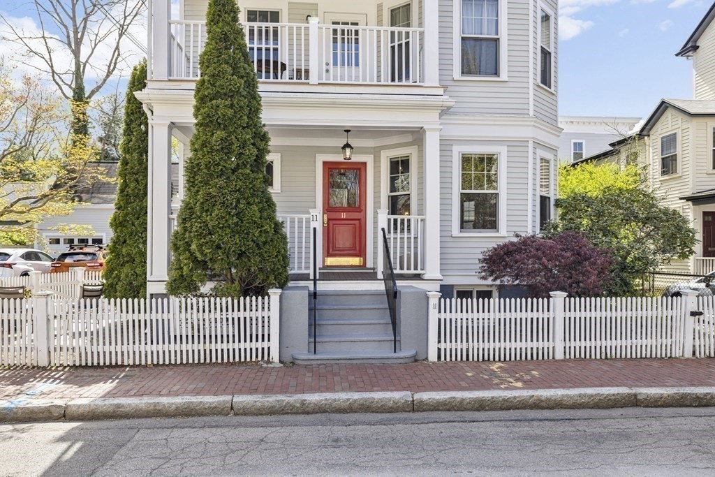 11 Wright St Unit 1, Cambridge, MA 02138