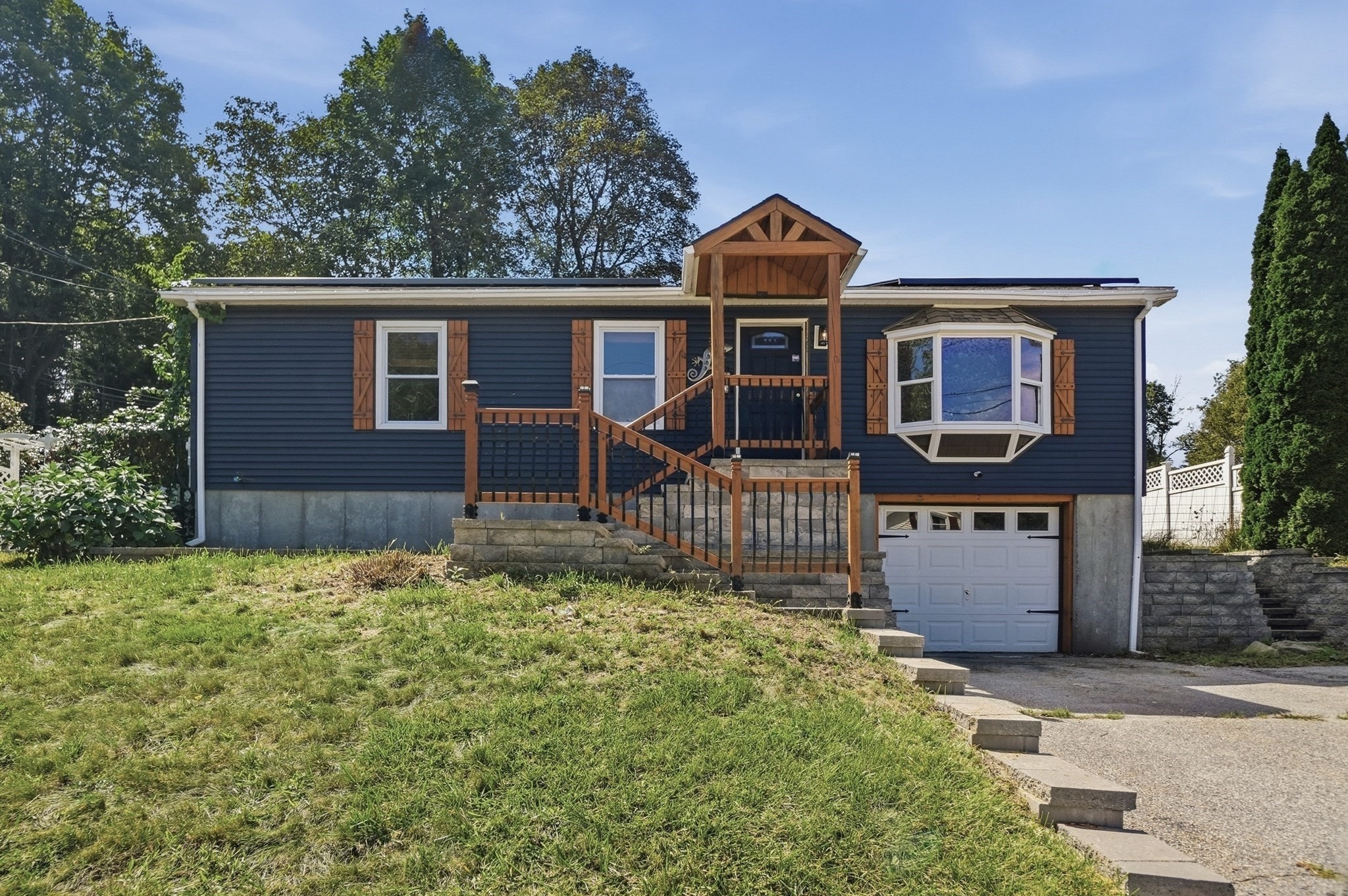 65 Paris Avenue, Worcester, MA 01603