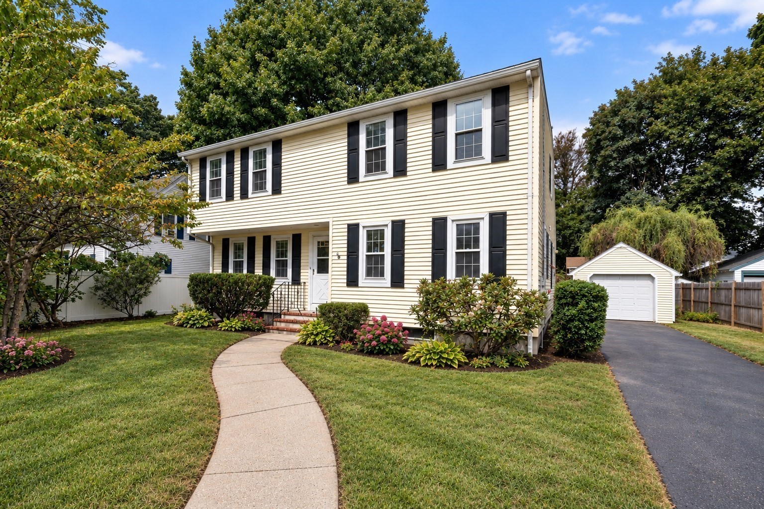 12 Arch Street, Framingham, MA 01702