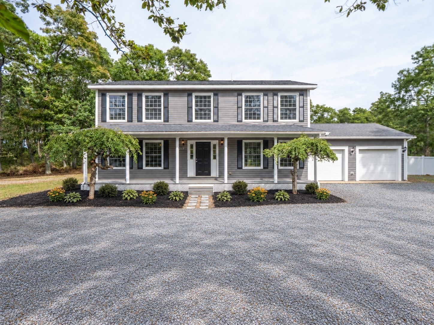 215 Ashumet Rd, Mashpee, MA 02649