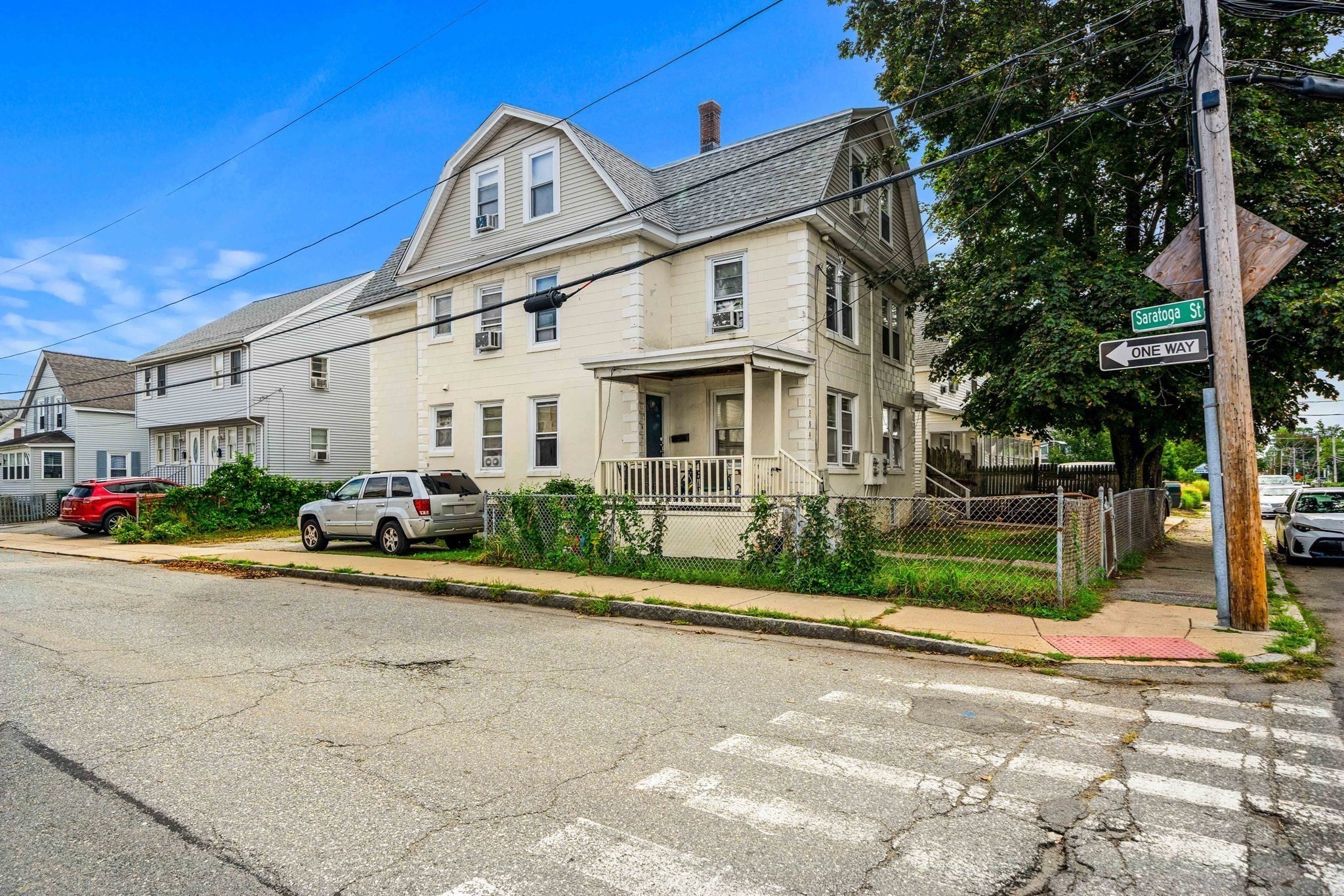 1384 Gorham St, Lowell, MA 01852