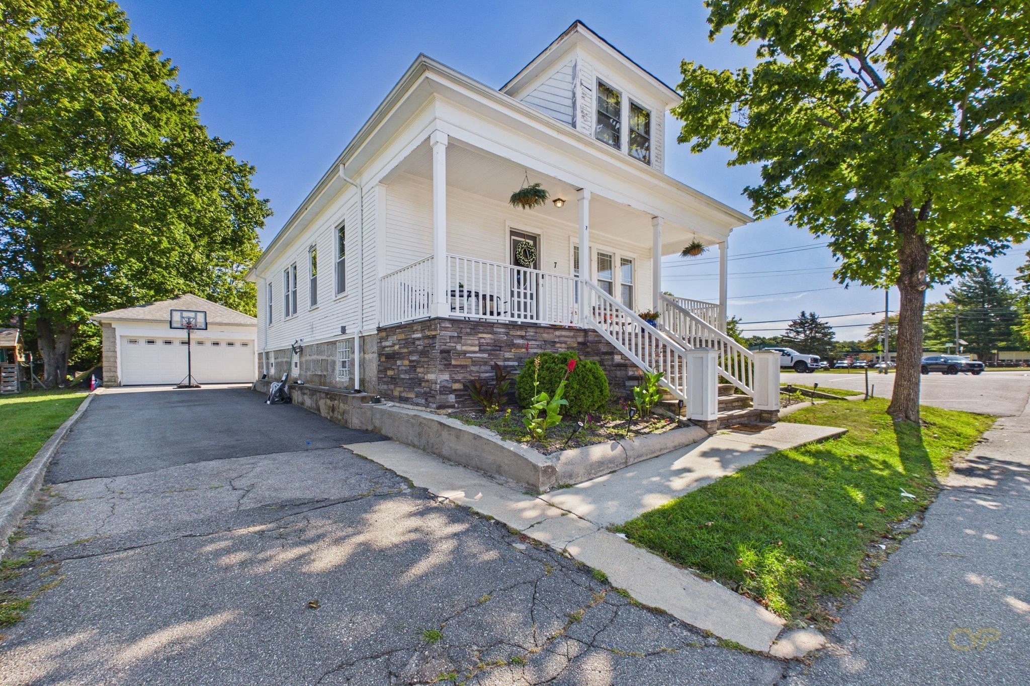 7 Coolidge St, Dartmouth, MA 02748 - Image 2
