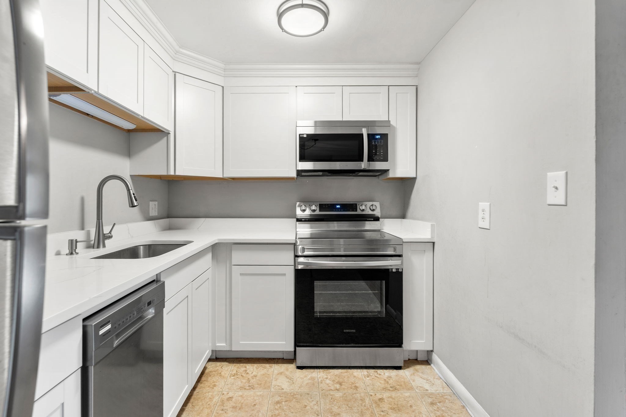 3 Albert Dr Unit 11, Woburn, MA 01801 - Image 13