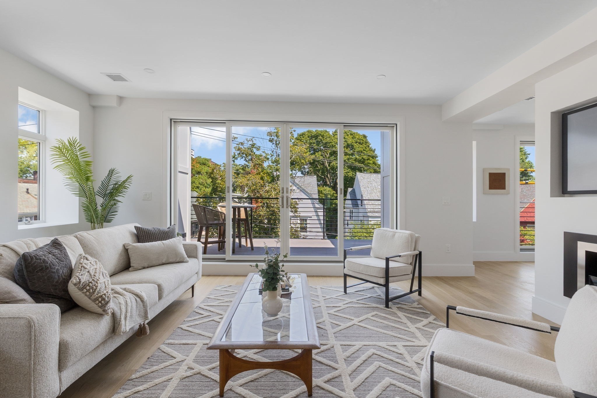 24 Auburn Unit PH, Brookline, MA 02446