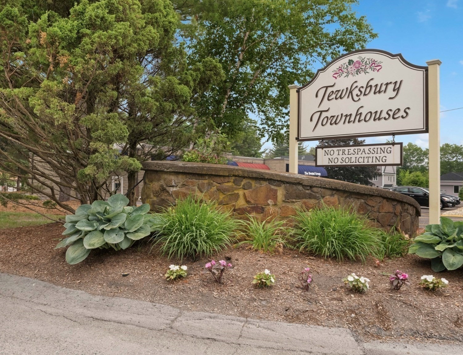37 Decarolis Dr Unit 37, Tewksbury, MA 01876