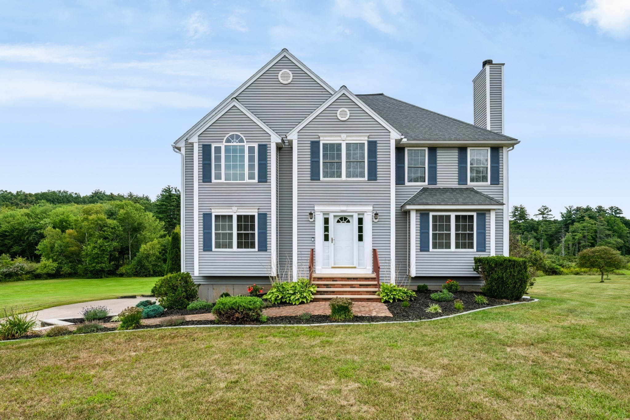 4 Day Break Dr, Plaistow, NH 03865