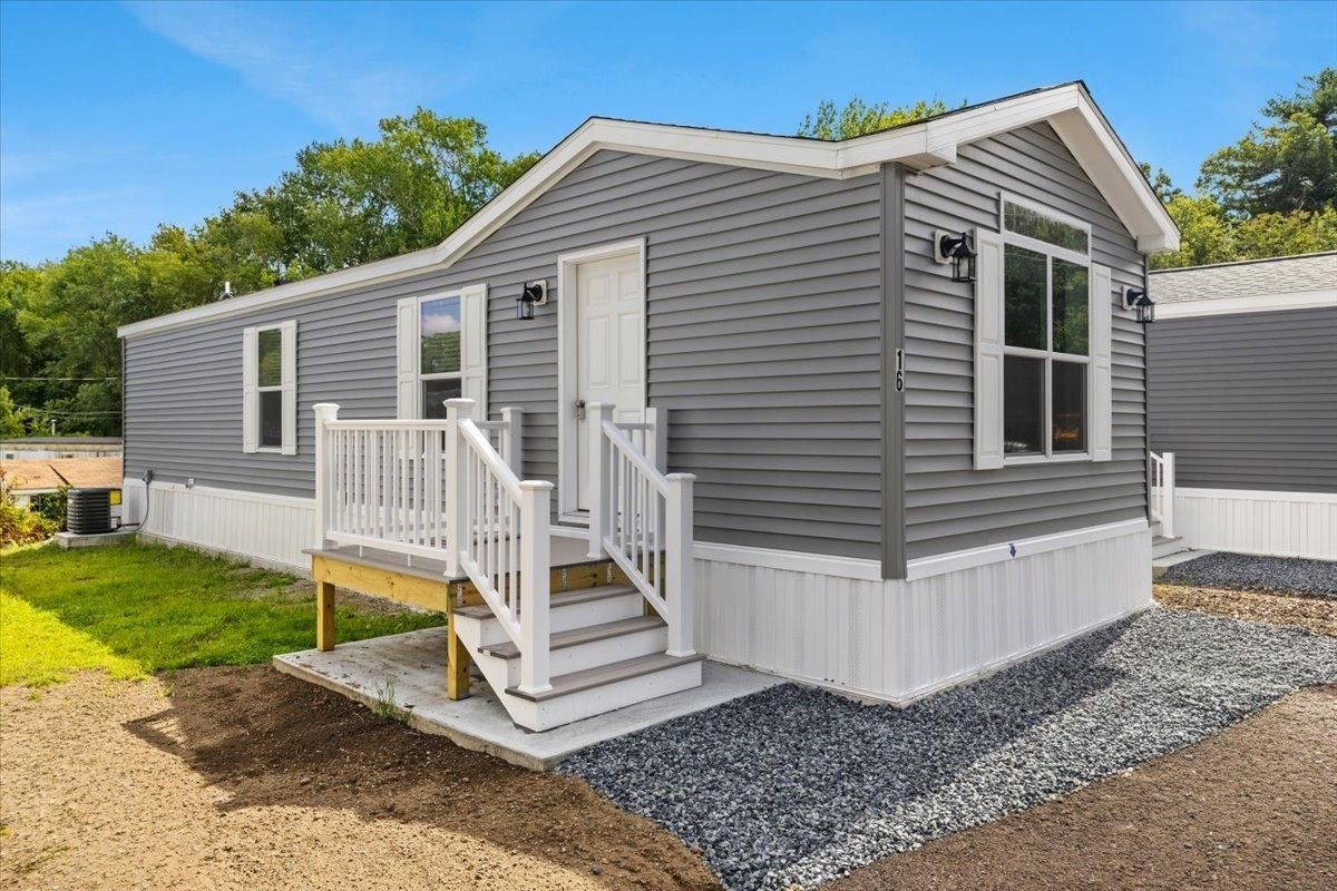 1540 Broadway Unit 16, Raynham, MA 02767