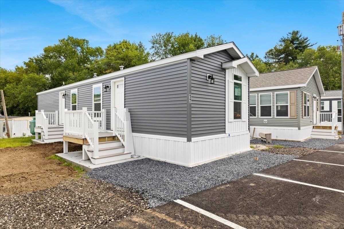 1540 Broadway Unit 17, Raynham, MA 02767