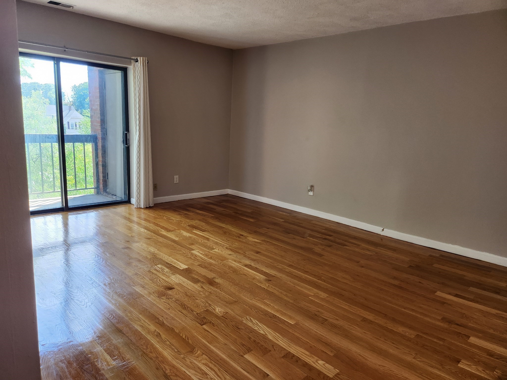 123 Elm St Unit D11, Quincy, MA 02169
