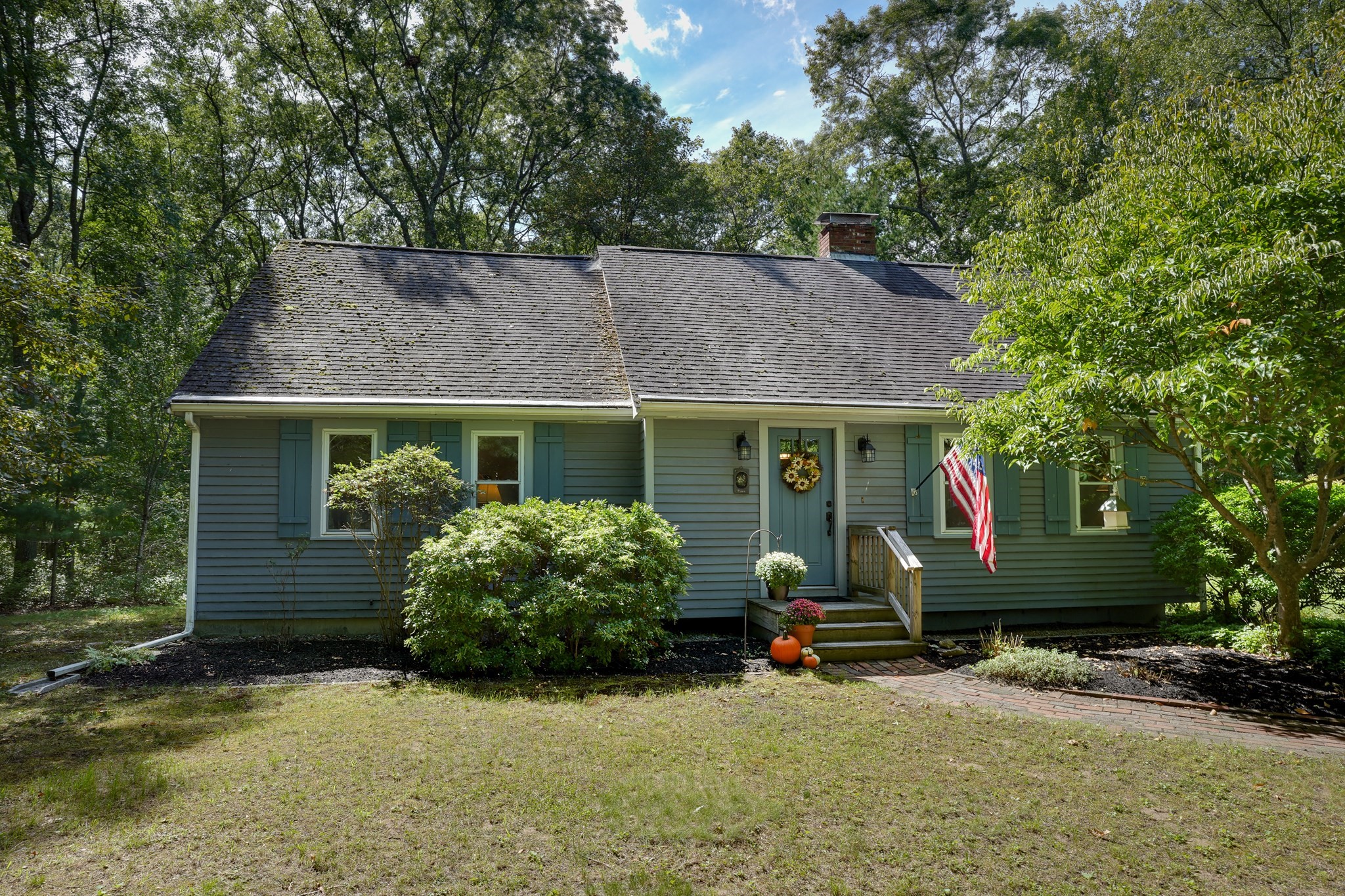 8 Fales Road, Plainville, MA 02762