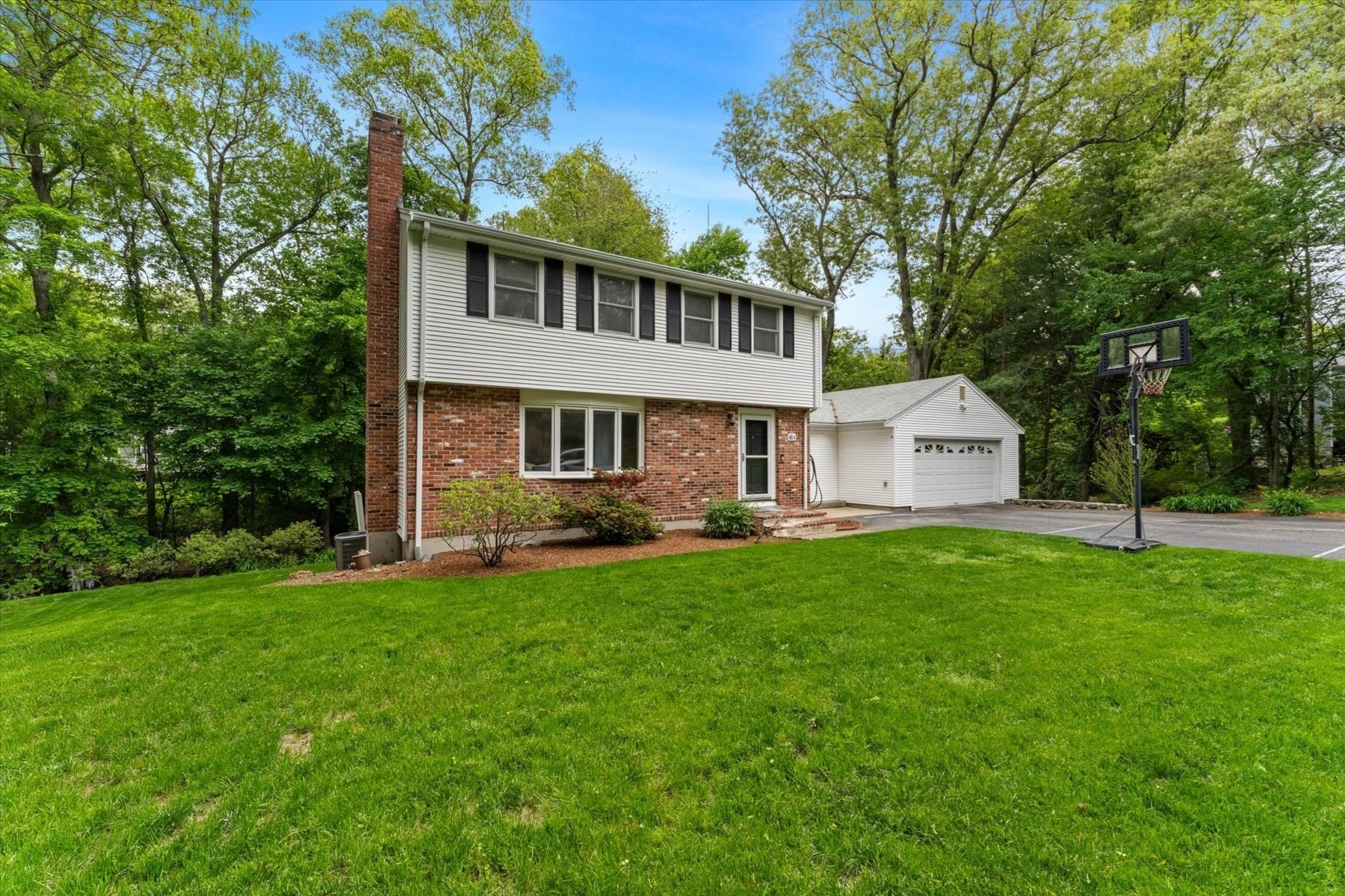 41 Hunnewell Street, Wellesley, MA 02481