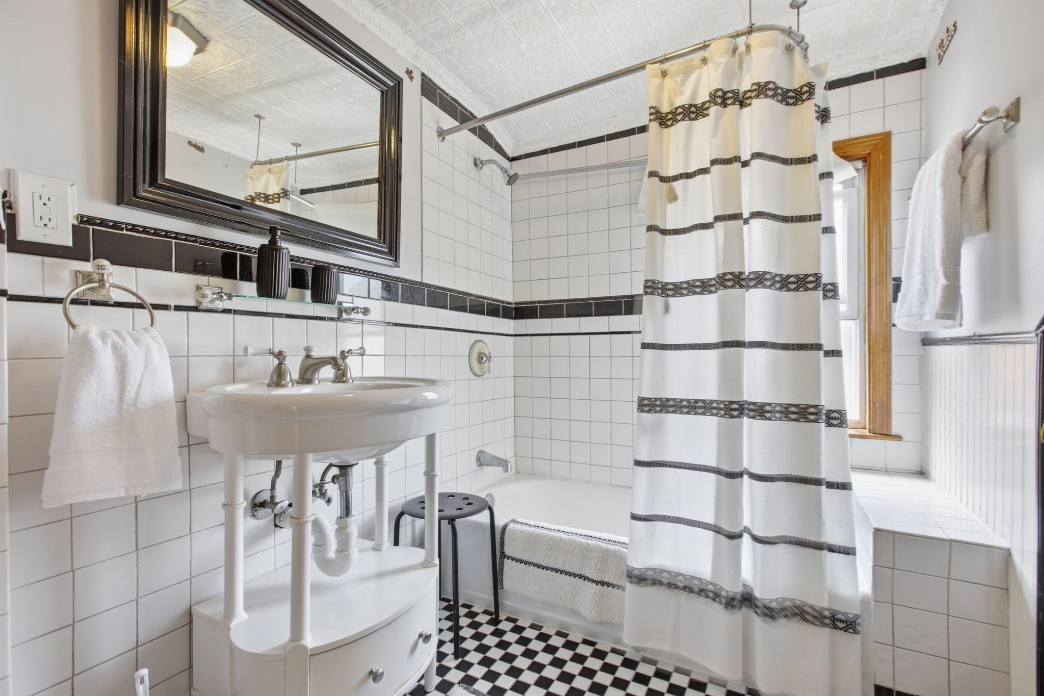 13 Carney St, Medford, MA 02155 - Image 19