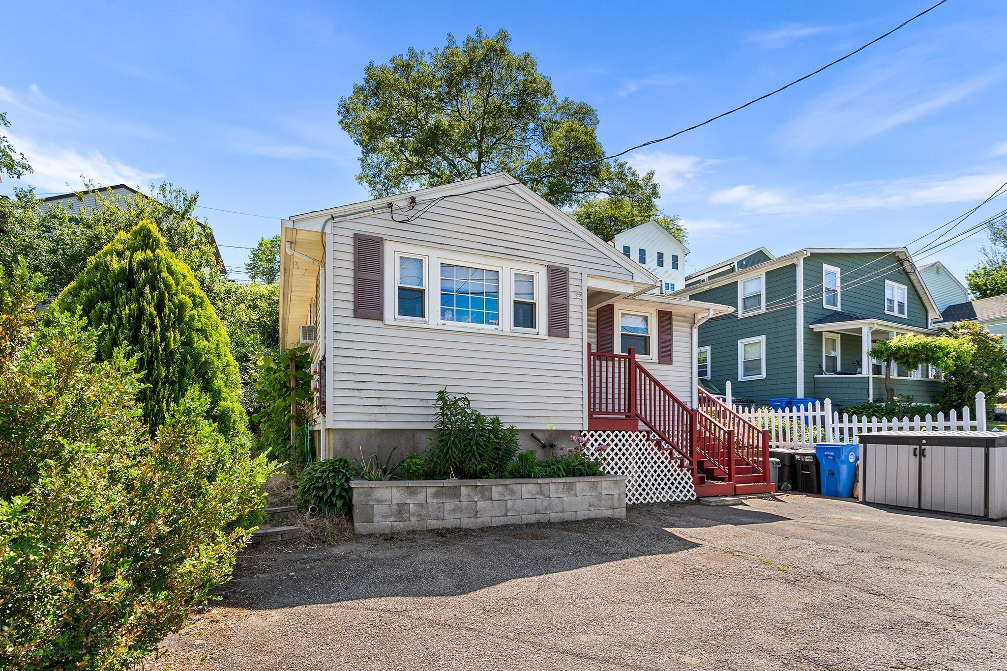 104 College Farm Rd, Waltham, MA 02451