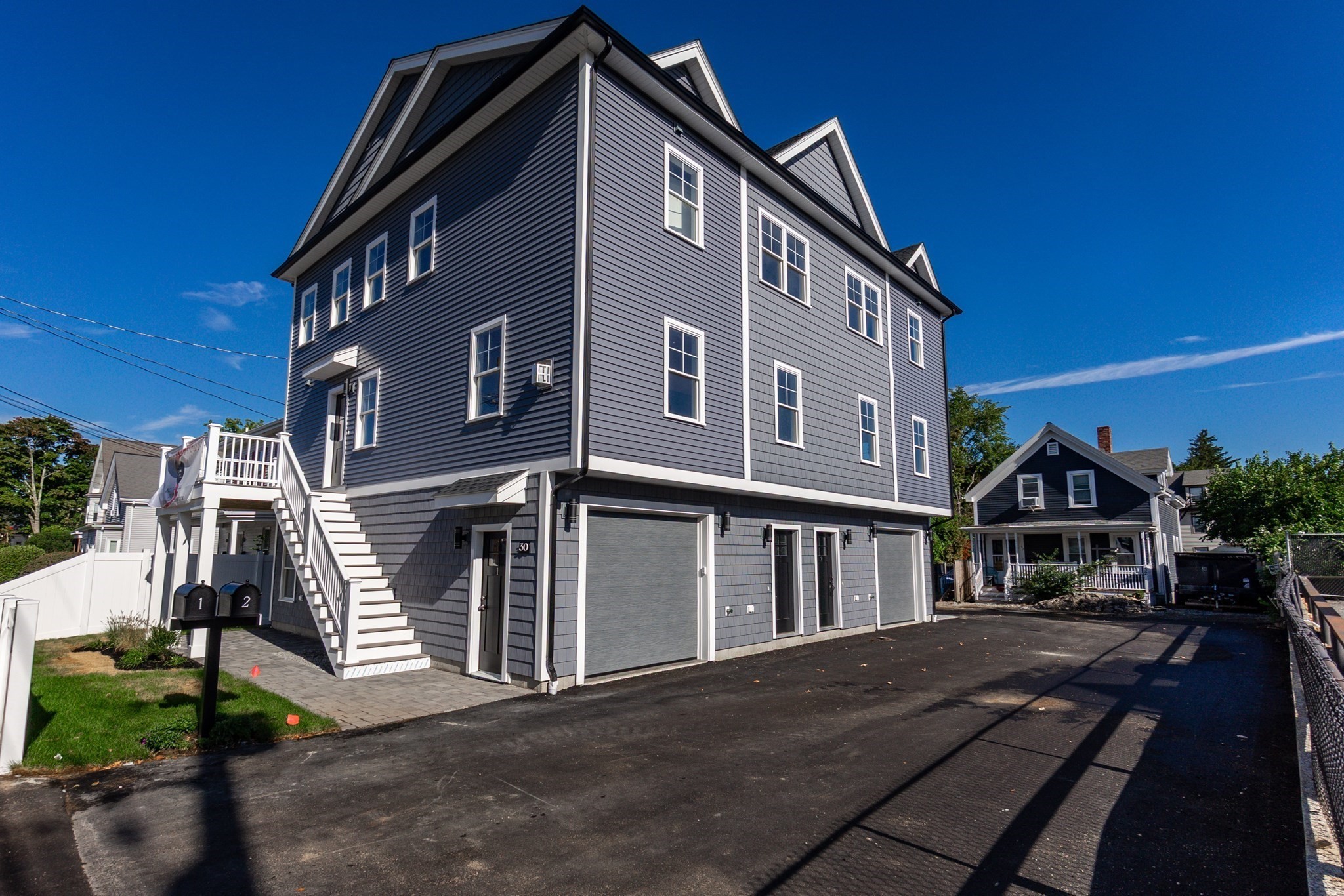 30 Maple St Unit 2, Waltham, MA 02453