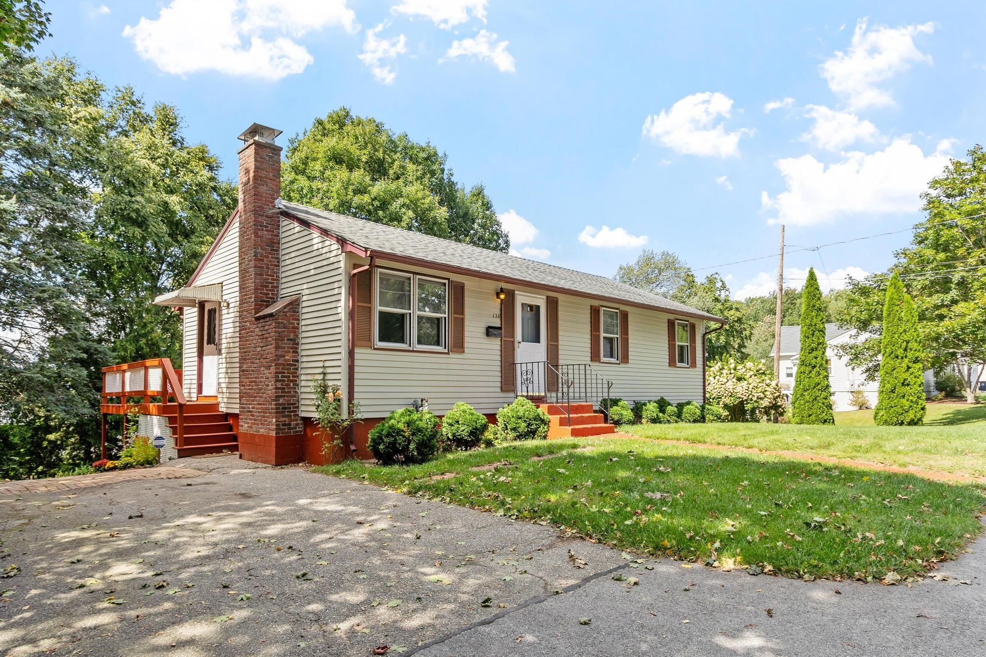 136 Ridge Rd, Marlborough, MA 01752