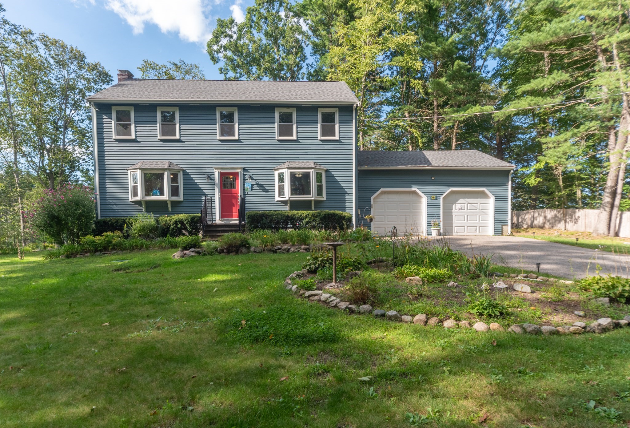 130 Island Rd, Millis, MA 02054