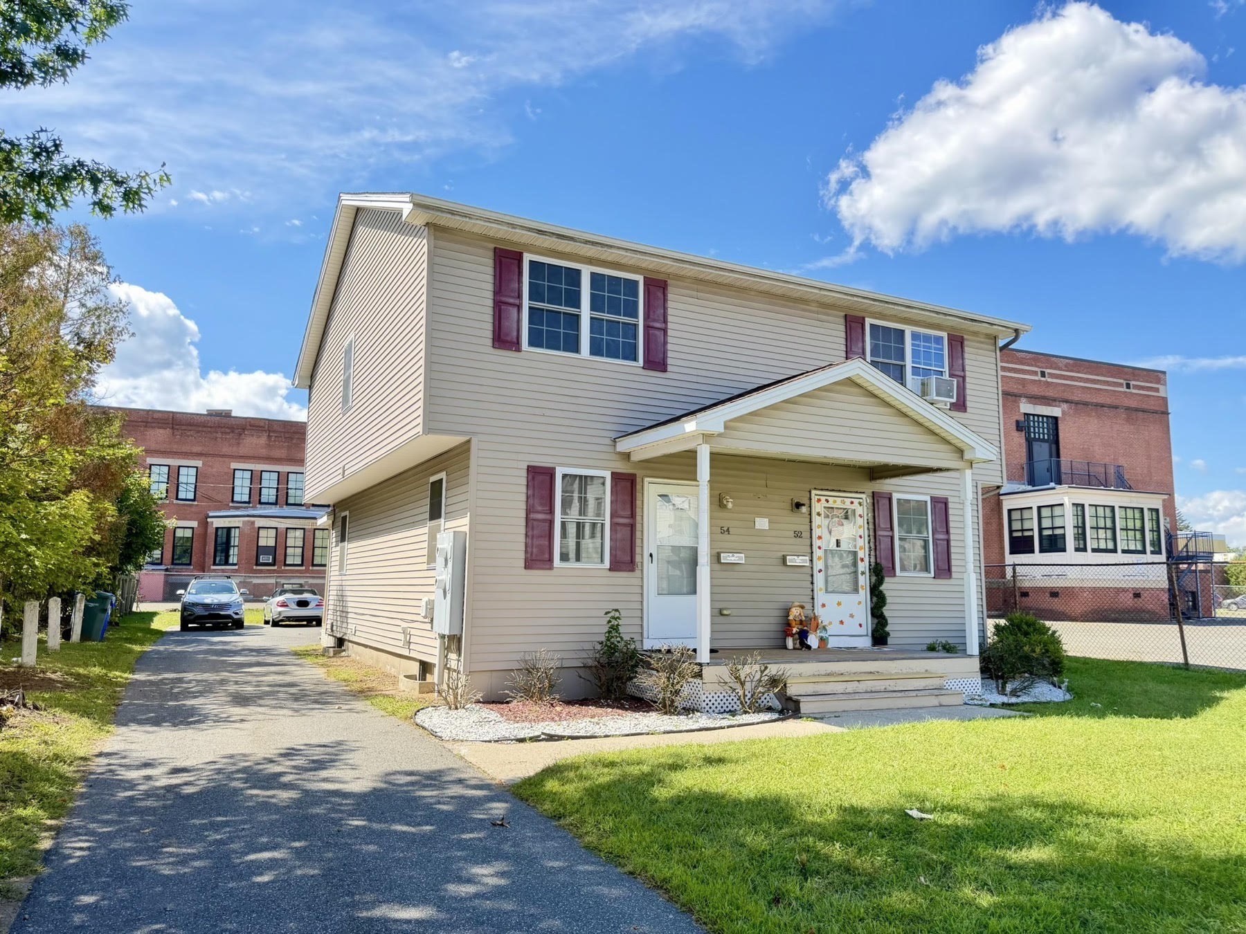 52 Reed St, Springfield, MA 01109