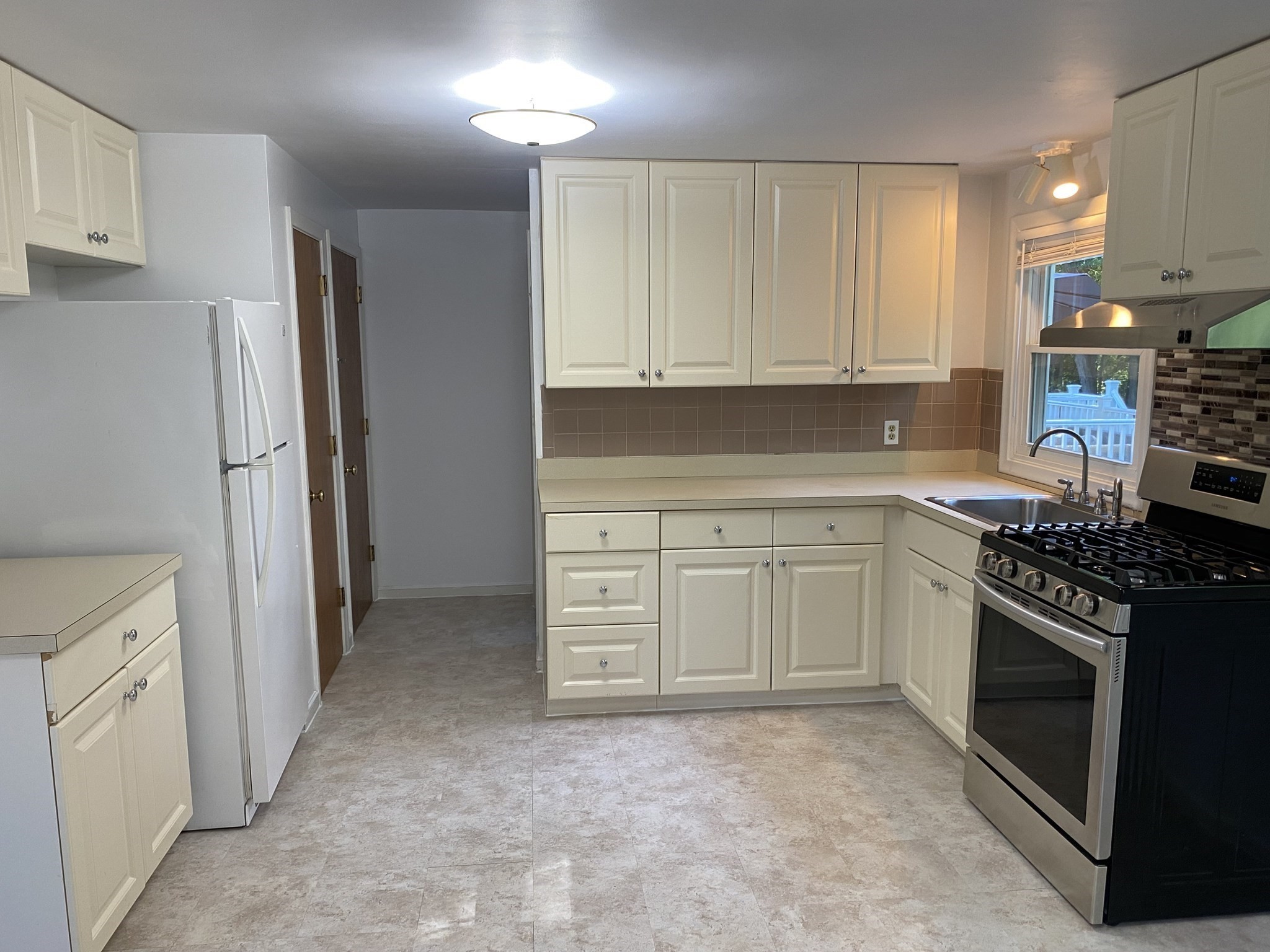 163 Maple St Unit 163, Needham, MA 02492 - Image 11