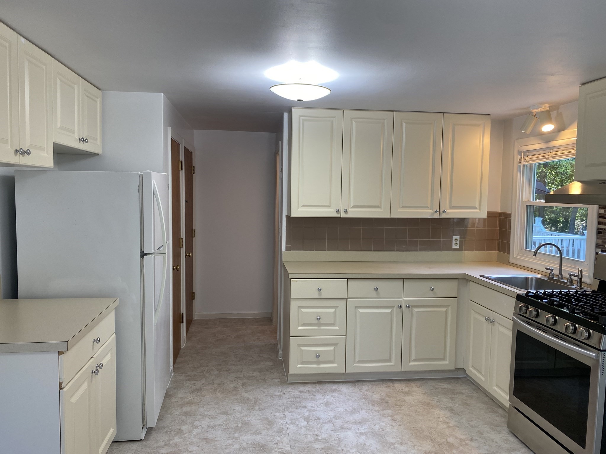 163 Maple St Unit 163, Needham, MA 02492 - Image 10