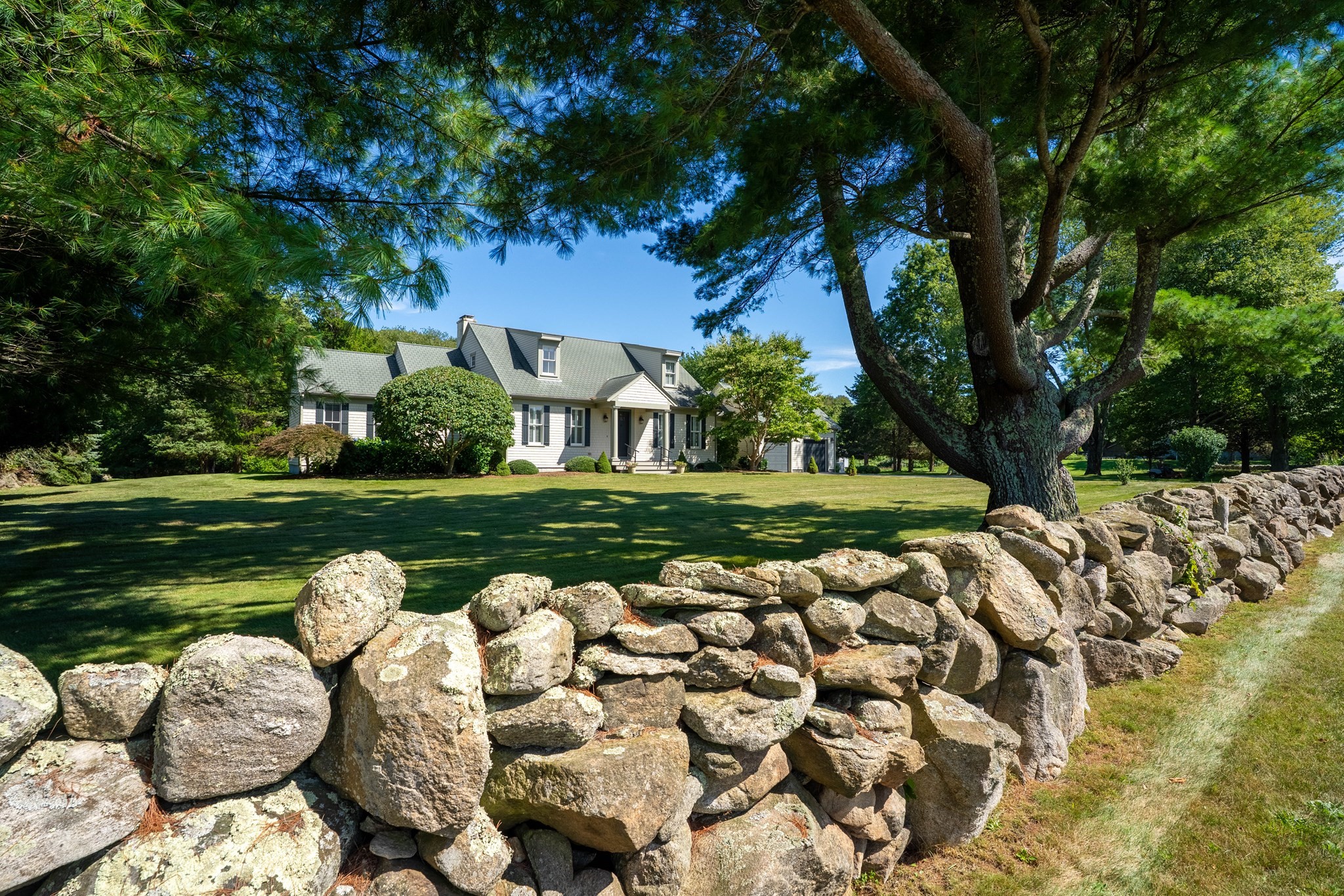 557 Smith Neck Rd, Dartmouth, MA 02748 - Image 2