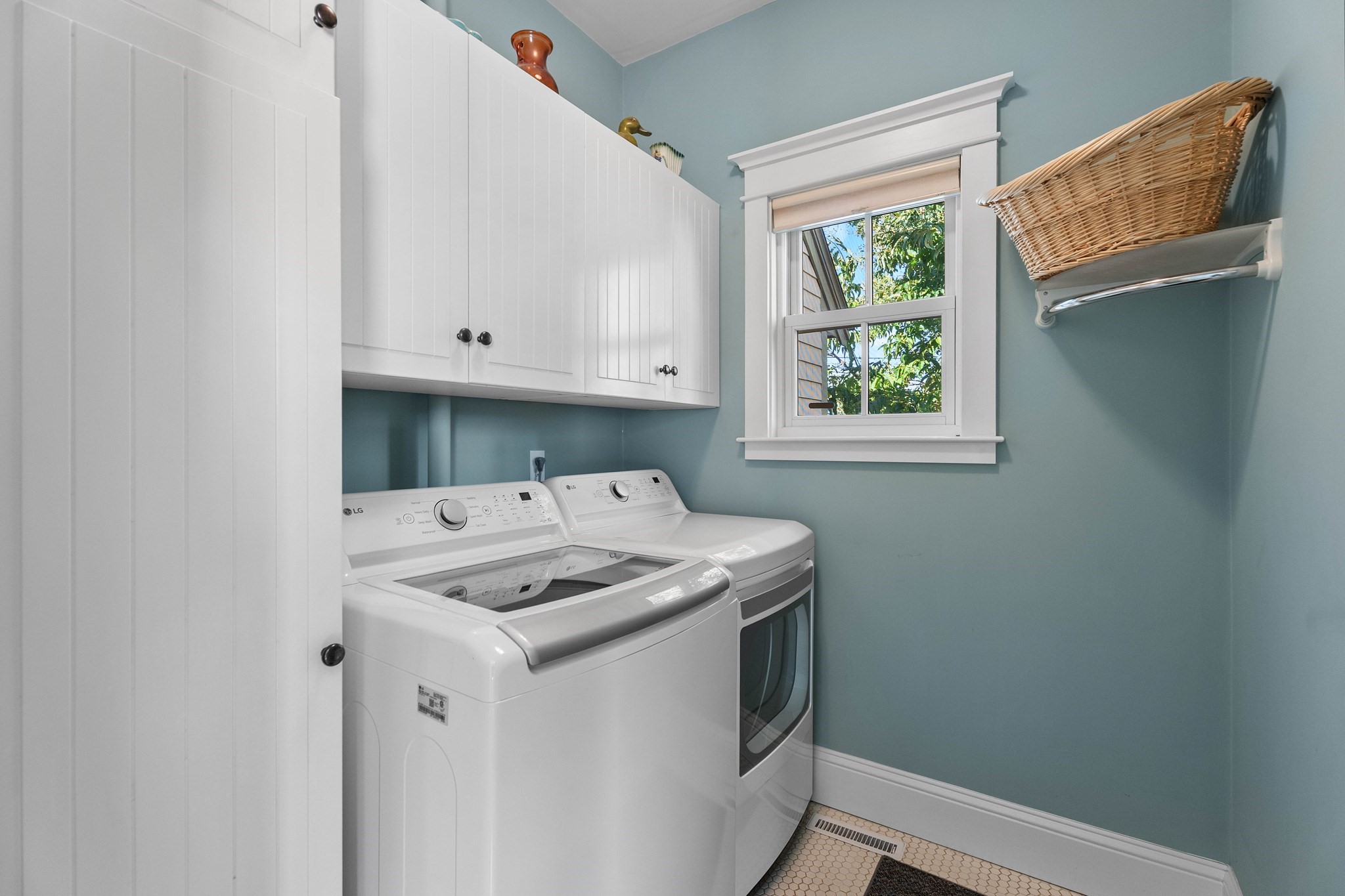 557 Smith Neck Rd, Dartmouth, MA 02748 - Image 12