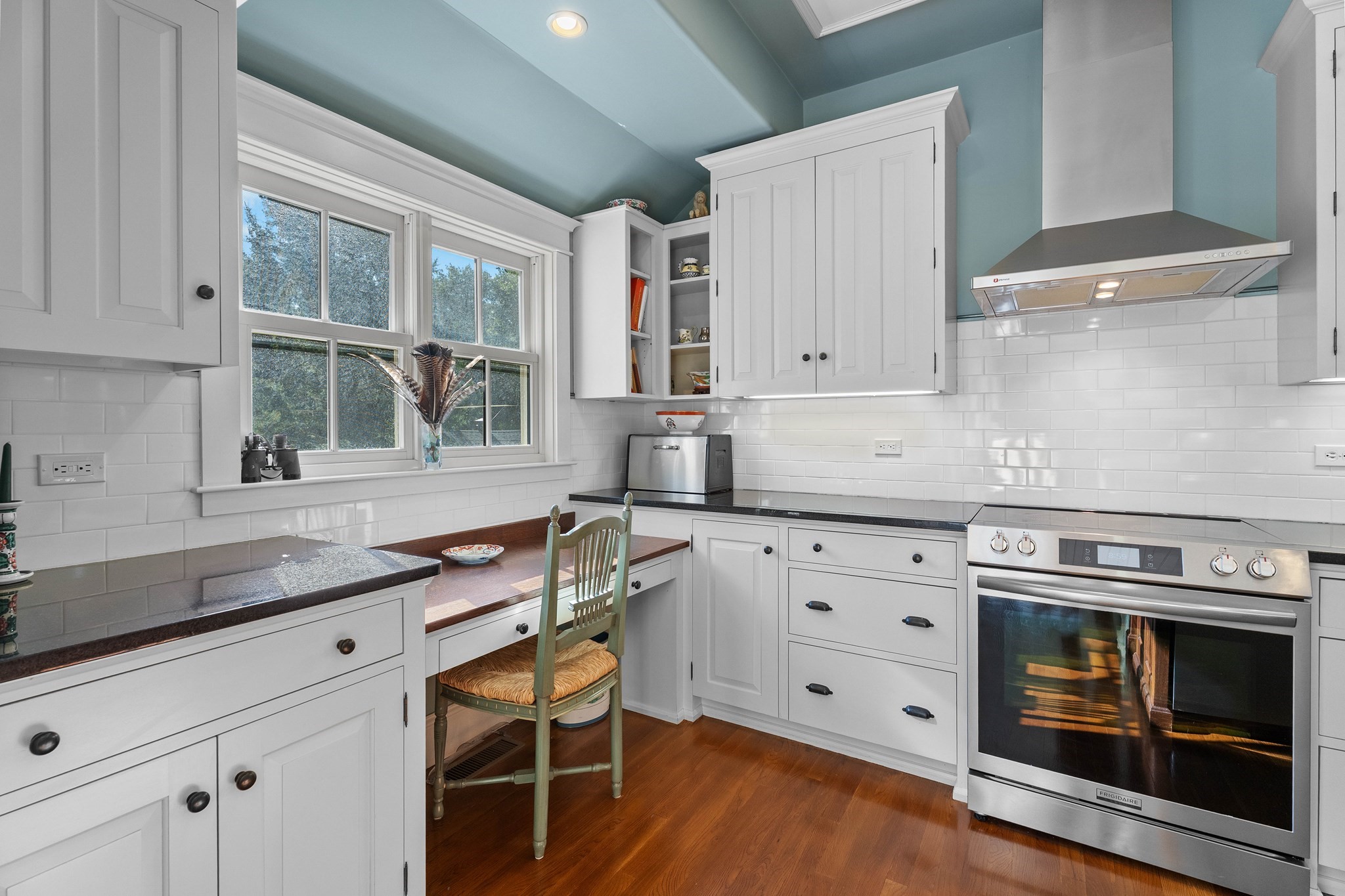 557 Smith Neck Rd, Dartmouth, MA 02748 - Image 9