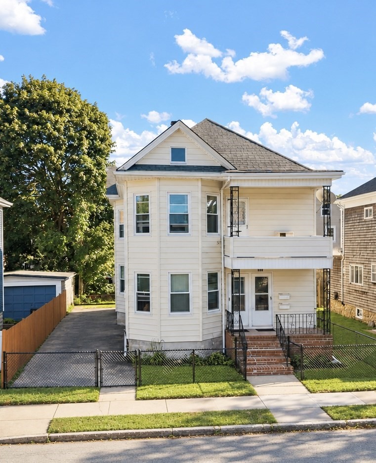 436 Arnold St, New Bedford, MA 02740