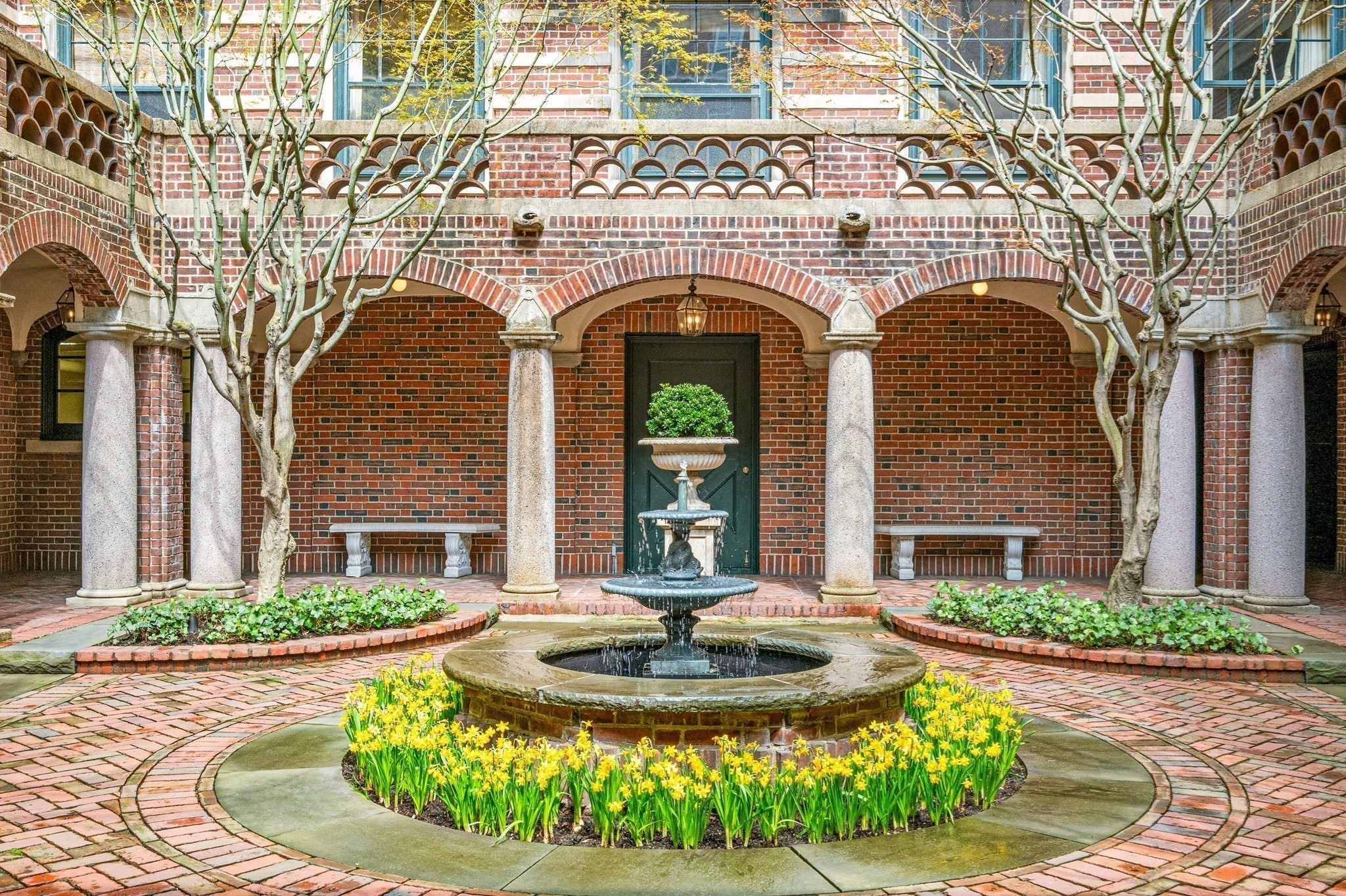101 Chestnut Street Unit E, Beacon Hill, Boston, MA 02108 - Image 2
