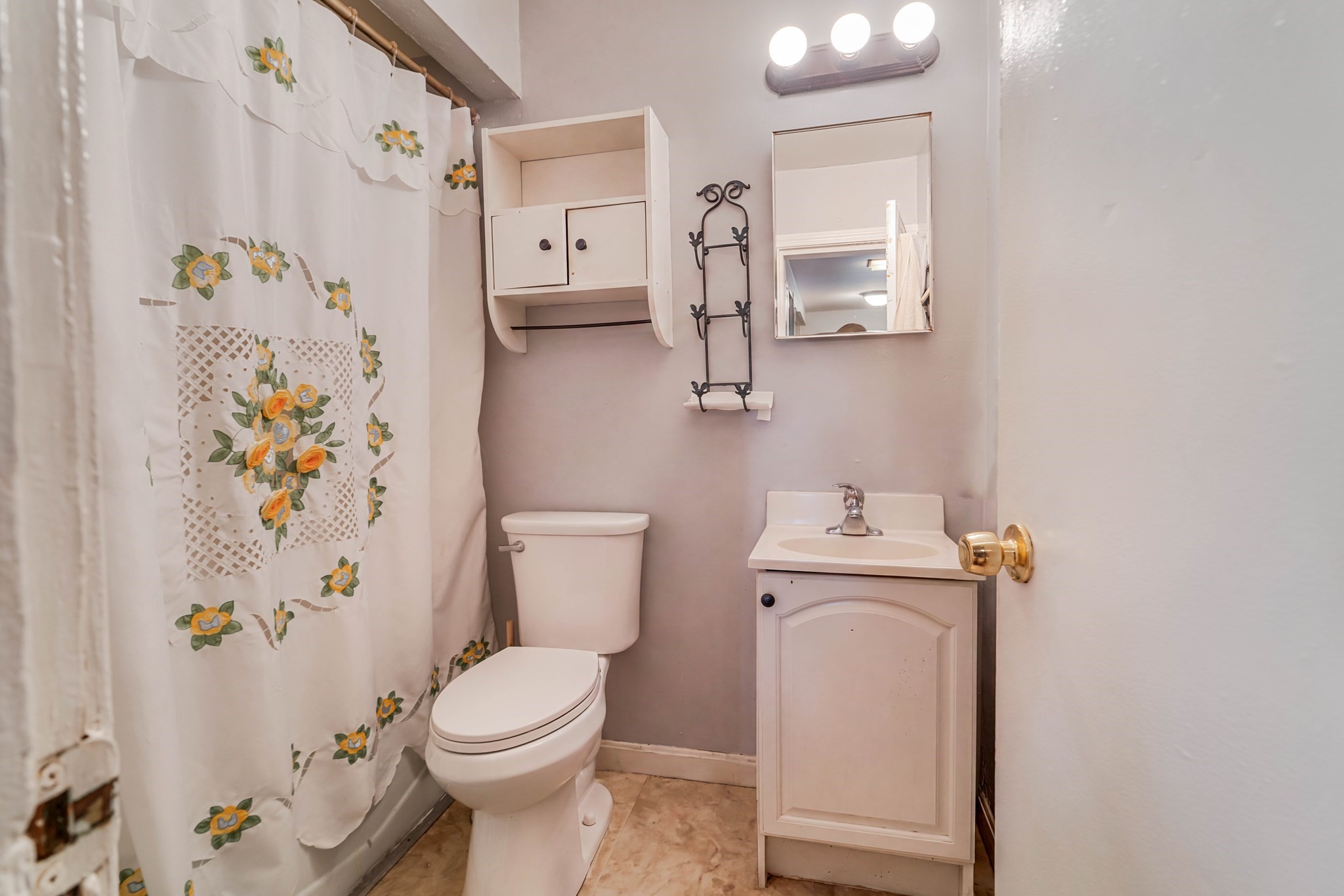 104 Lawrence, Framingham, MA 01702 - Image 4
