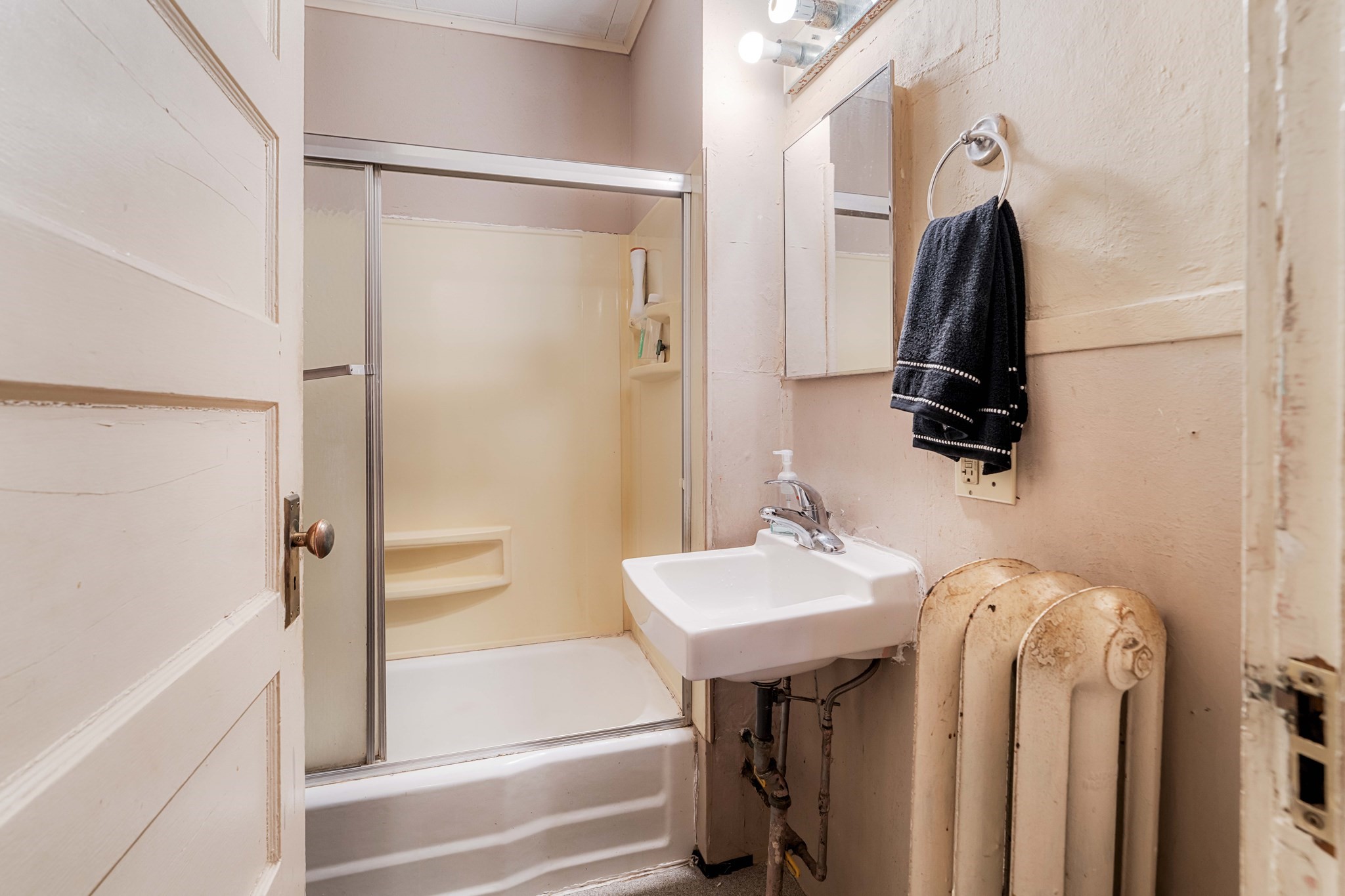 104 Lawrence, Framingham, MA 01702 - Image 8