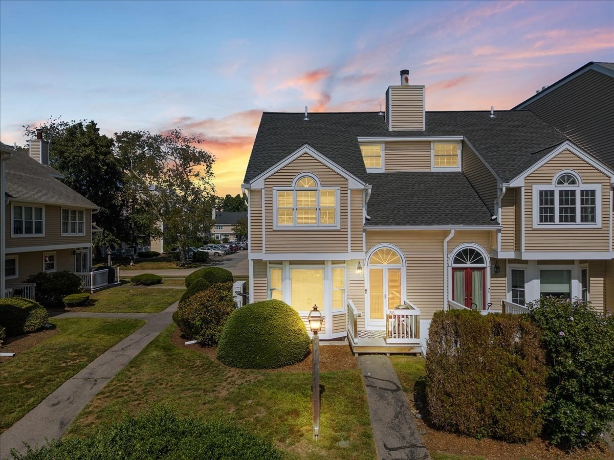216 Carriage Lane Unit 216, Taunton, MA 02780