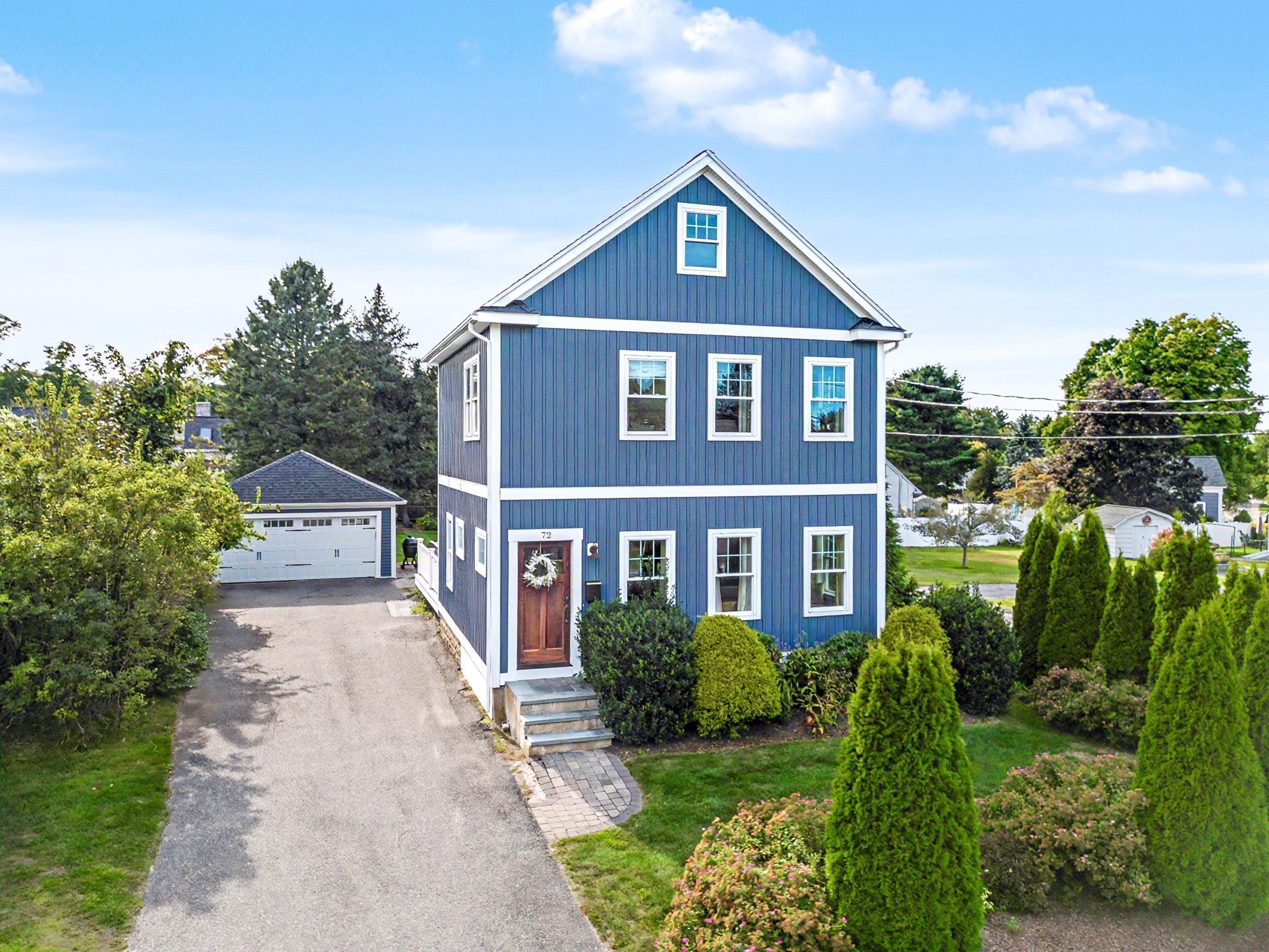 72 Grove St, Hopkinton, MA 01748