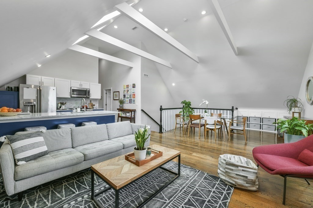 37 Oakview Ter Unit 3, Jamaica Plain, Boston, MA 02130