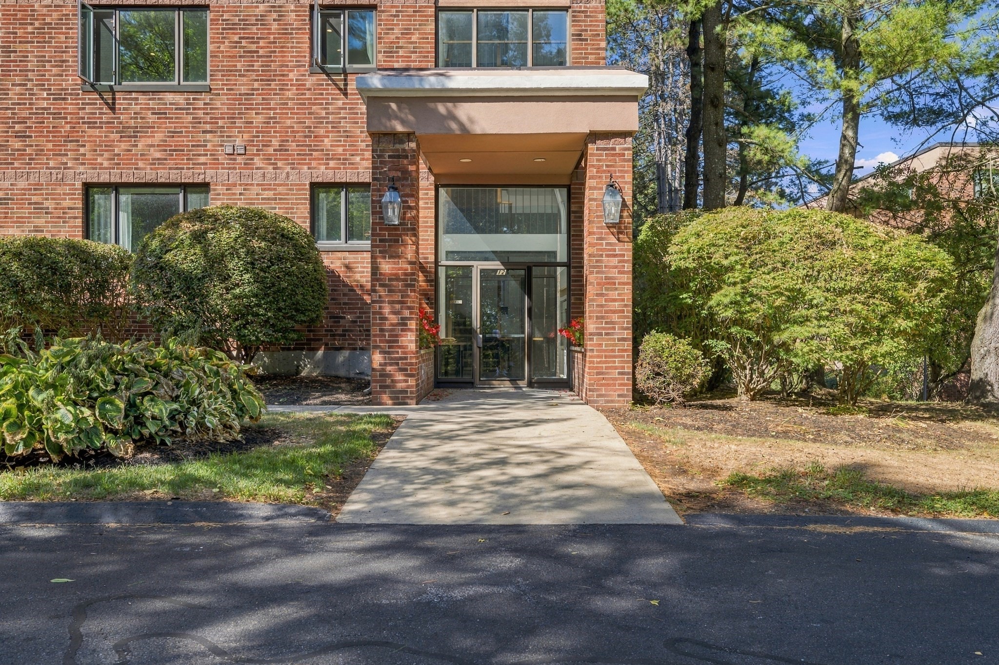 12 Ledgewood Way Unit 21, Peabody, MA 01960
