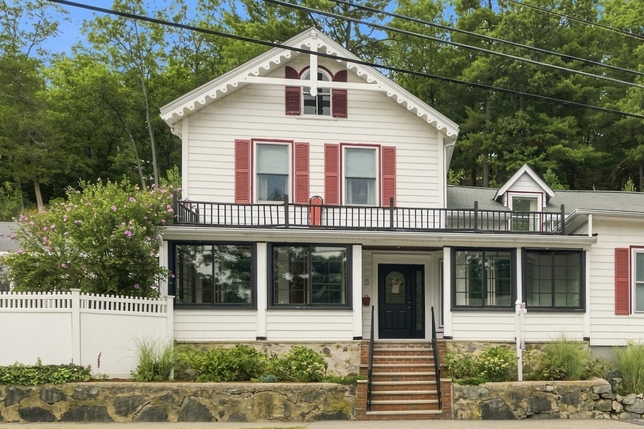 78 Oak St, Wakefield, MA 01880