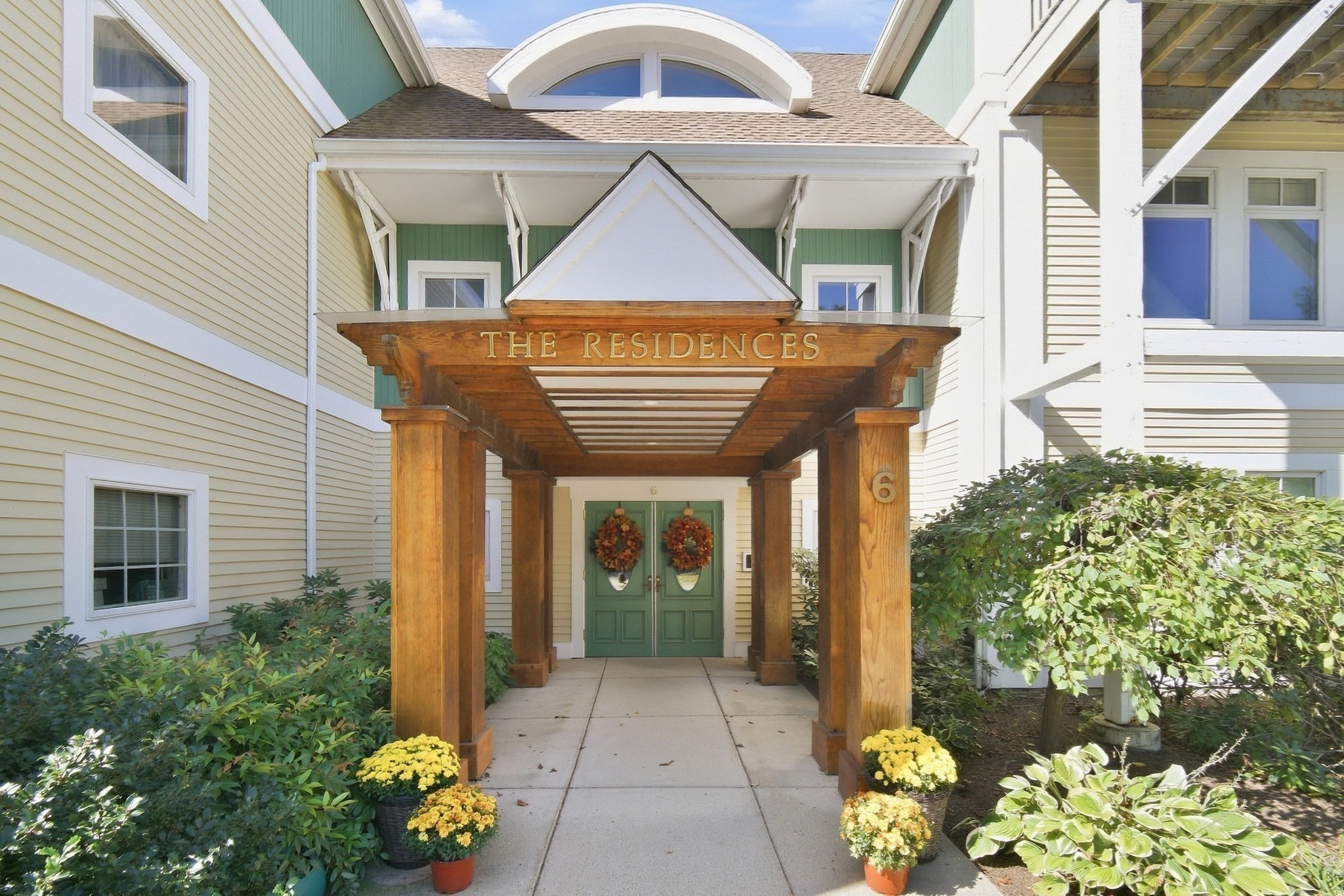 6 Green Way Unit 101, Wayland, MA 01778