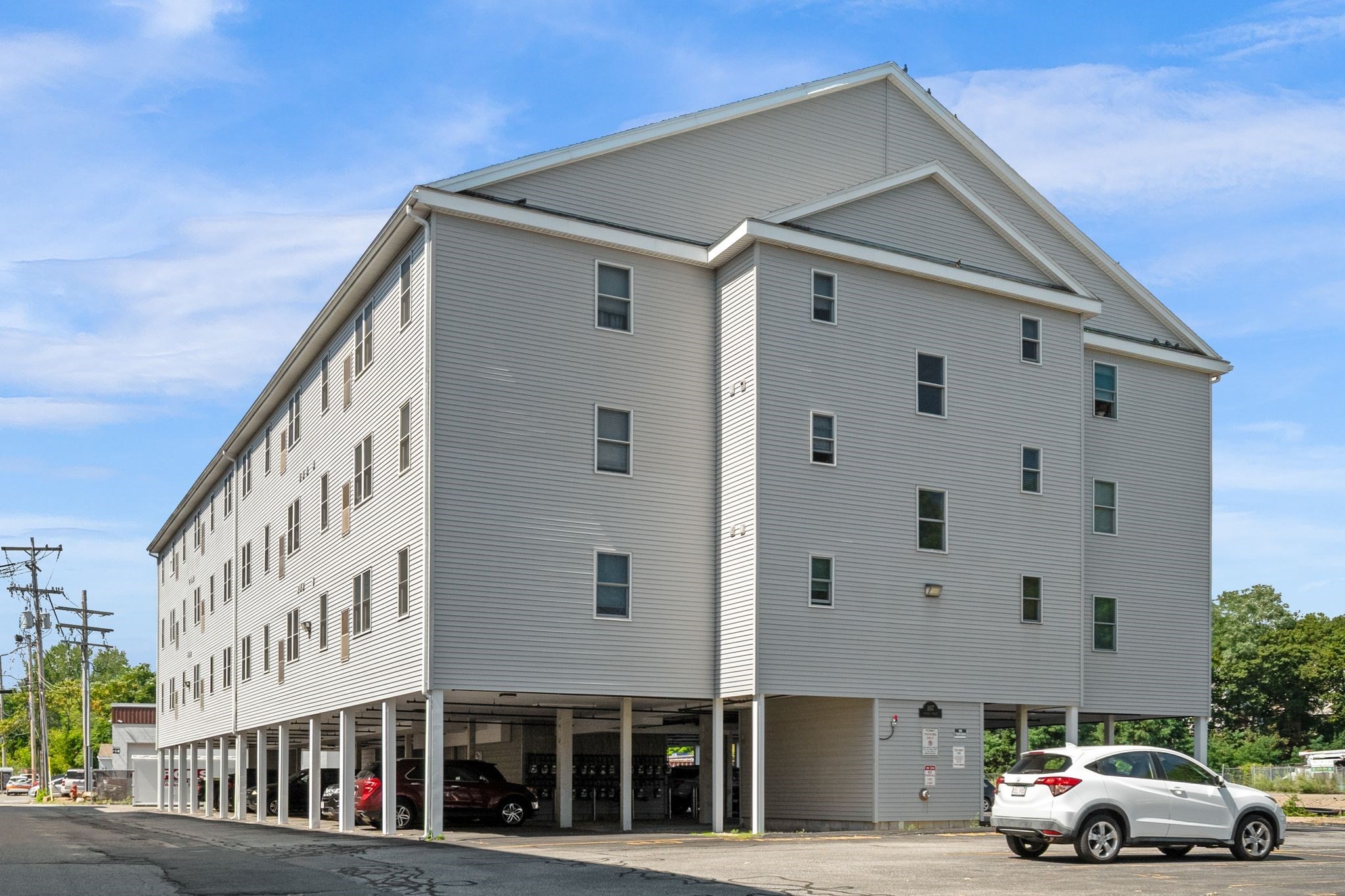 107 Foster St Unit 304, Peabody, MA 01960