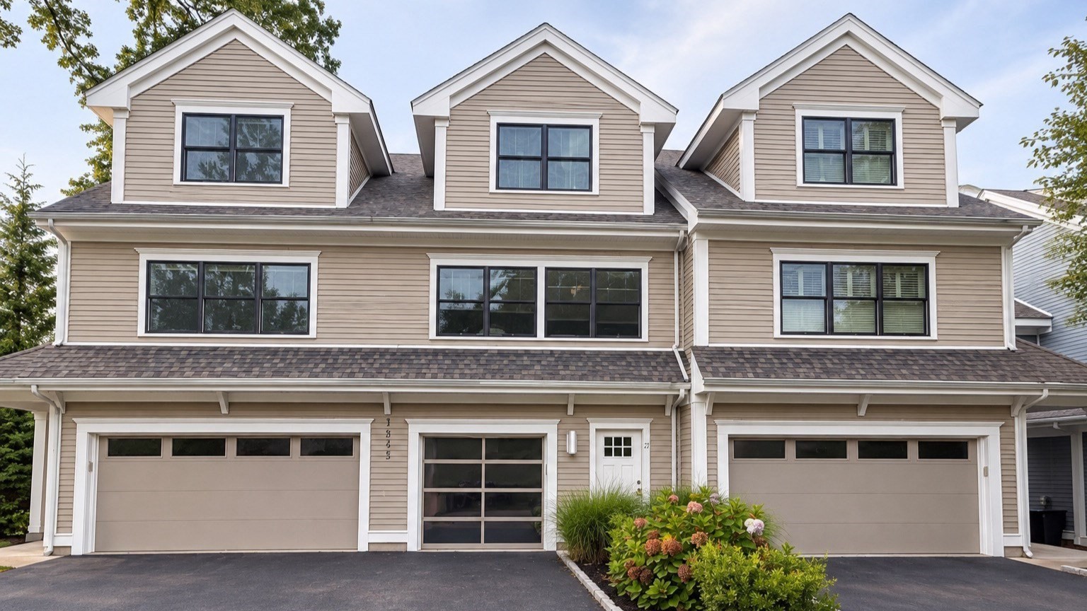 1525 Beacon St Unit 3, Newton, MA 02468