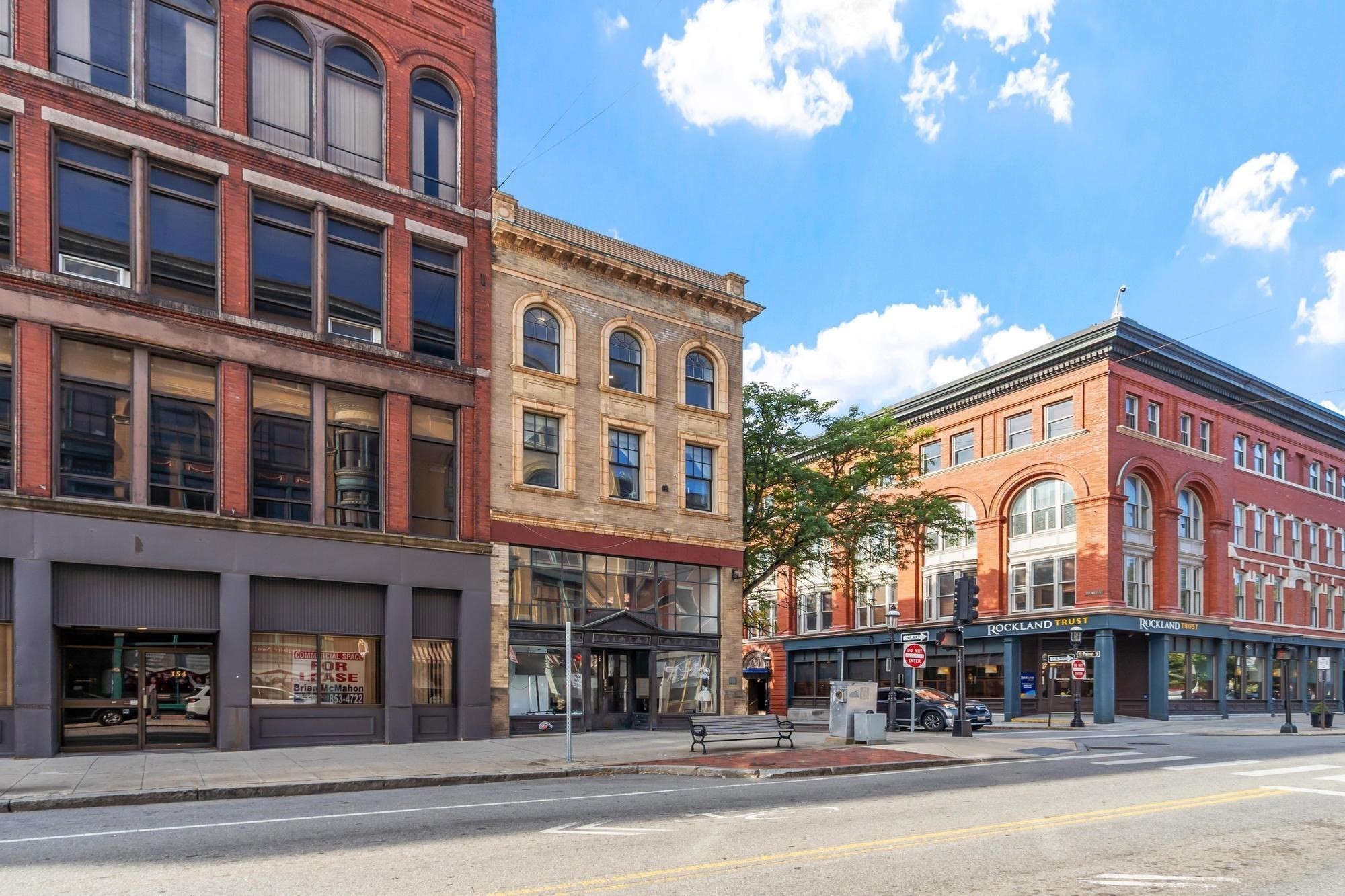 160 Merrimack St Unit D, Lowell, MA 01852