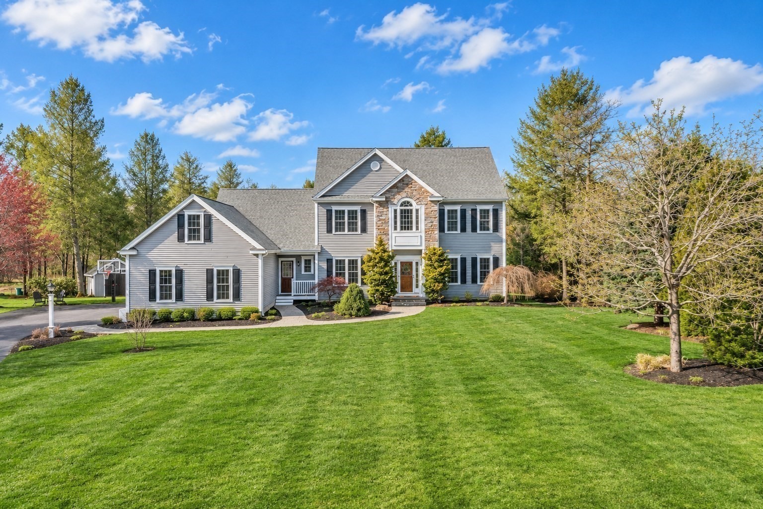 14 Iarussi Way, Medway, MA 02053
