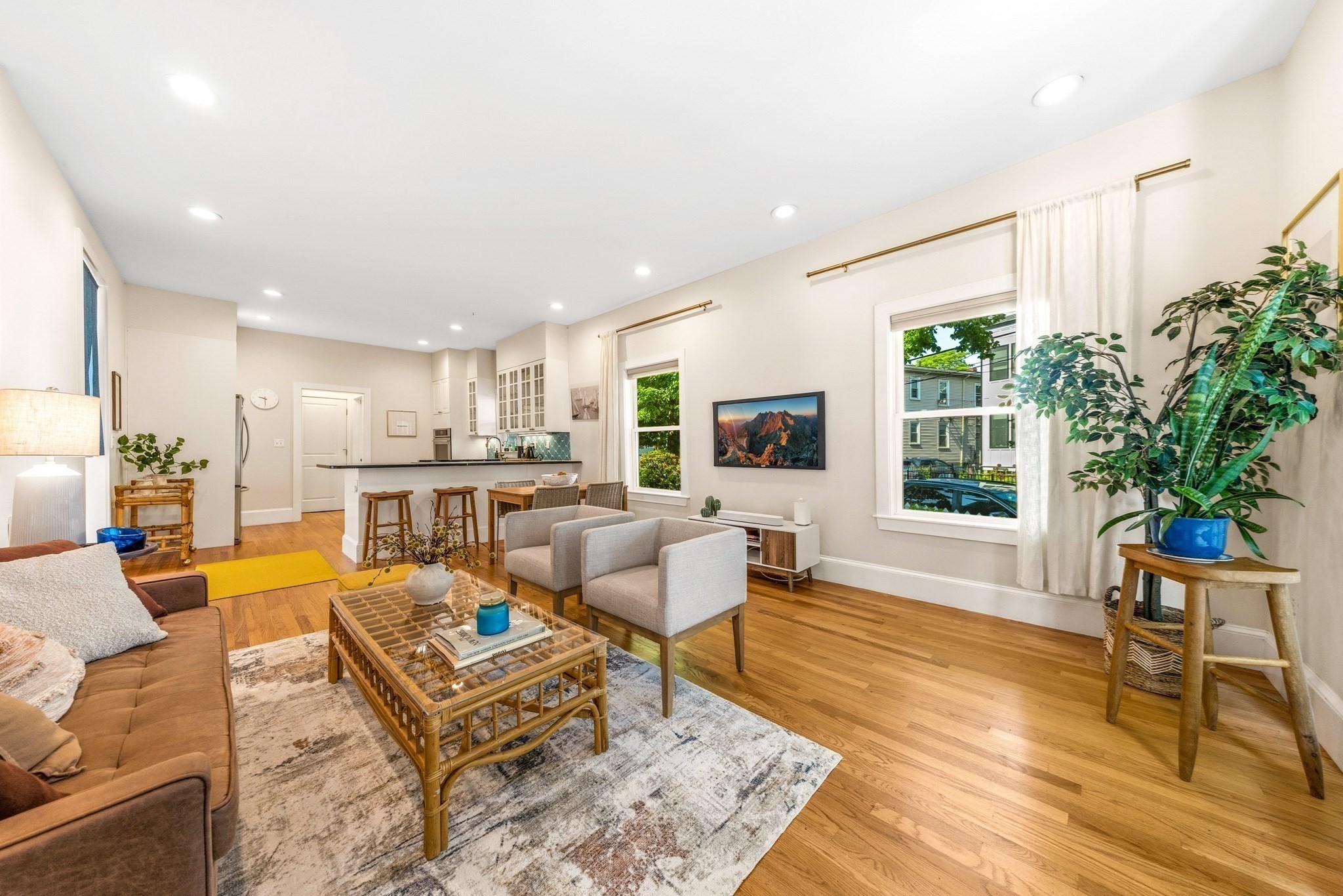 36 Oak St Unit 1, Somerville, MA 02143