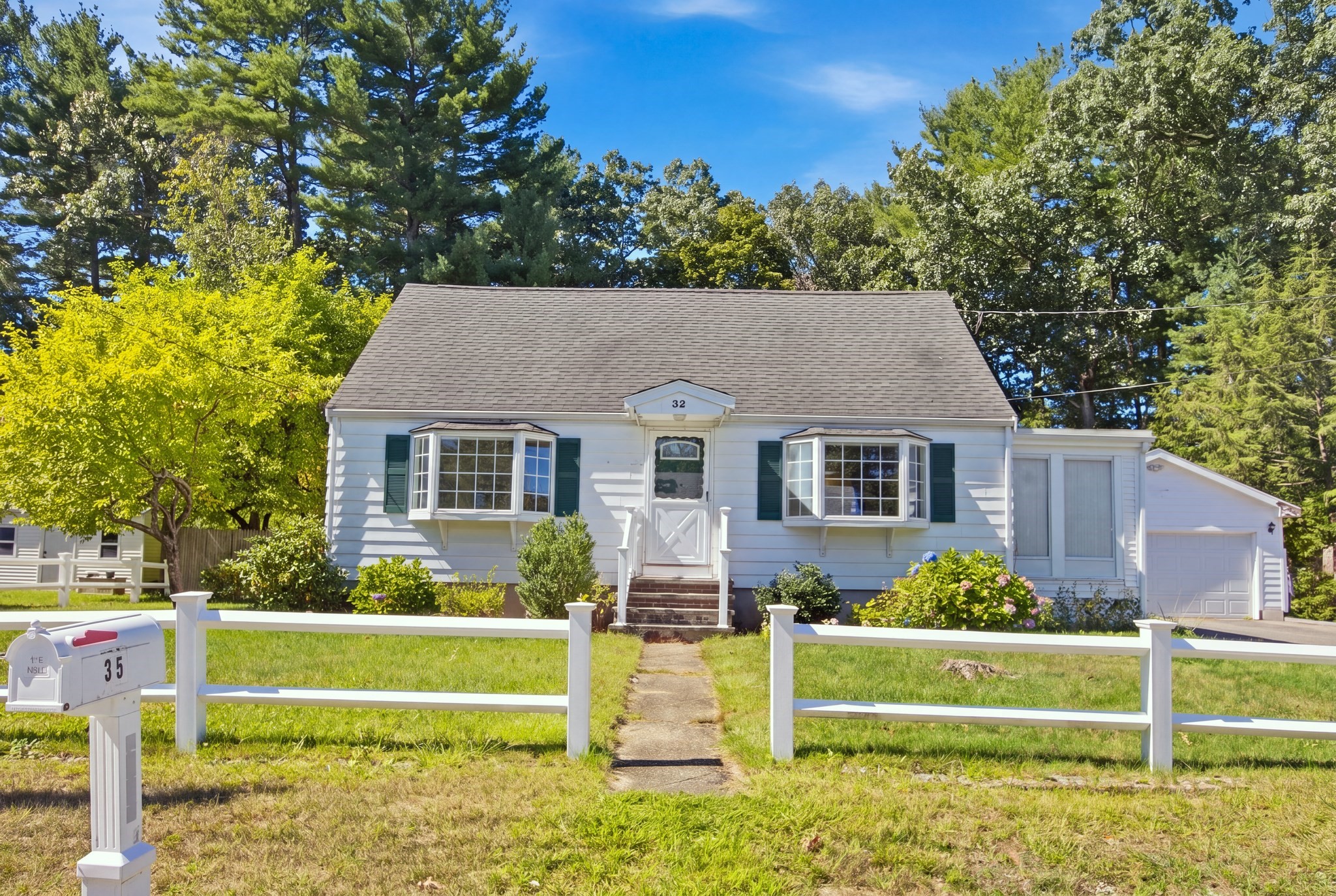 35 Marie St, Tewksbury, MA 01876