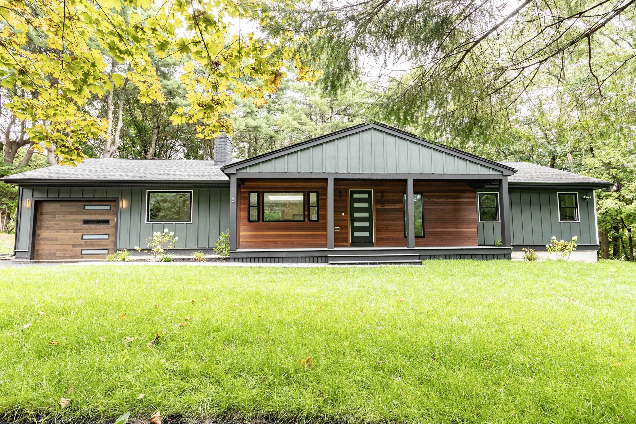 3 Tally Ho Ln, Wayland, MA 01778