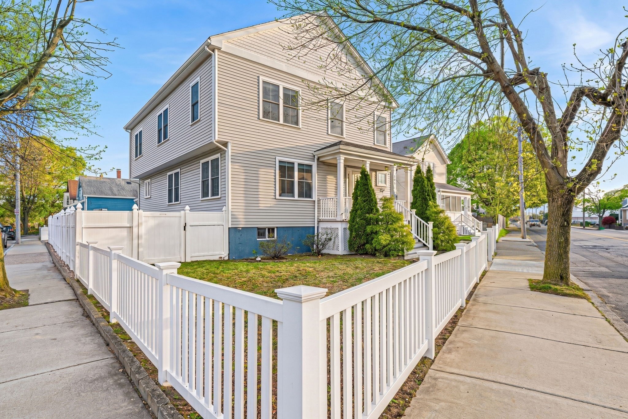 305 Lynn St, Malden, MA 02148