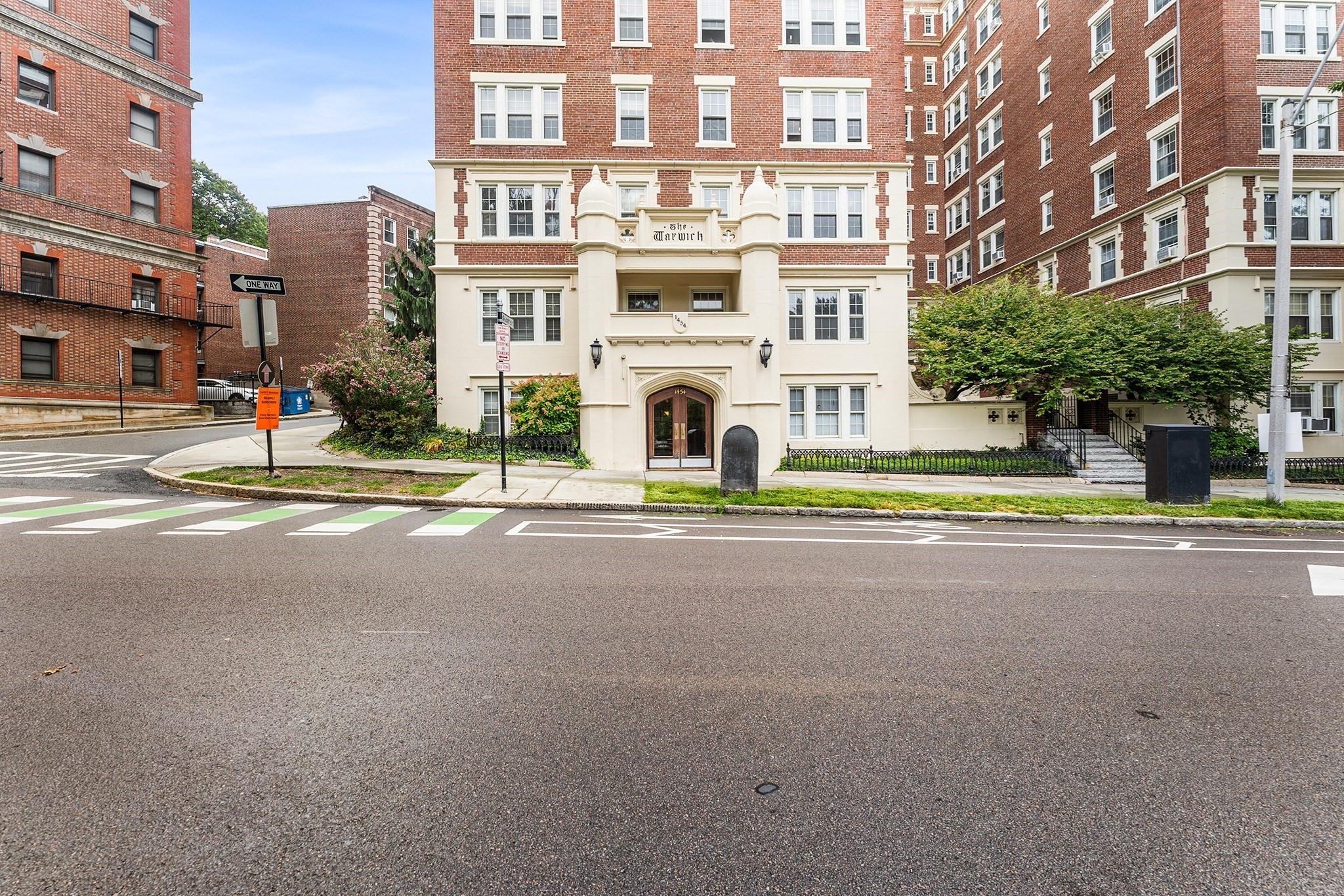 1454 Beacon St Unit 241, Brookline, MA 02446