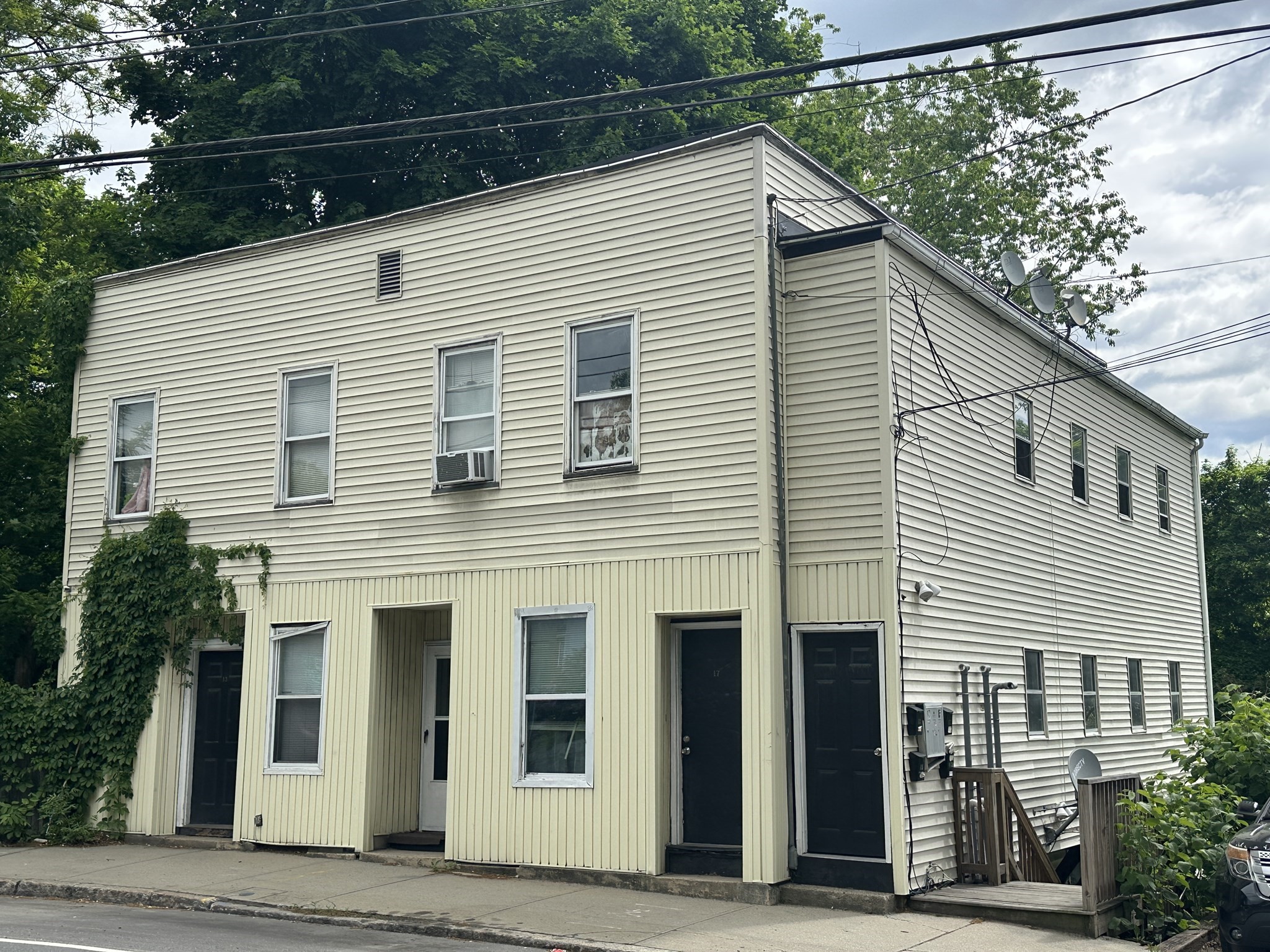 13 Westminster St, Fitchburg, MA 01420