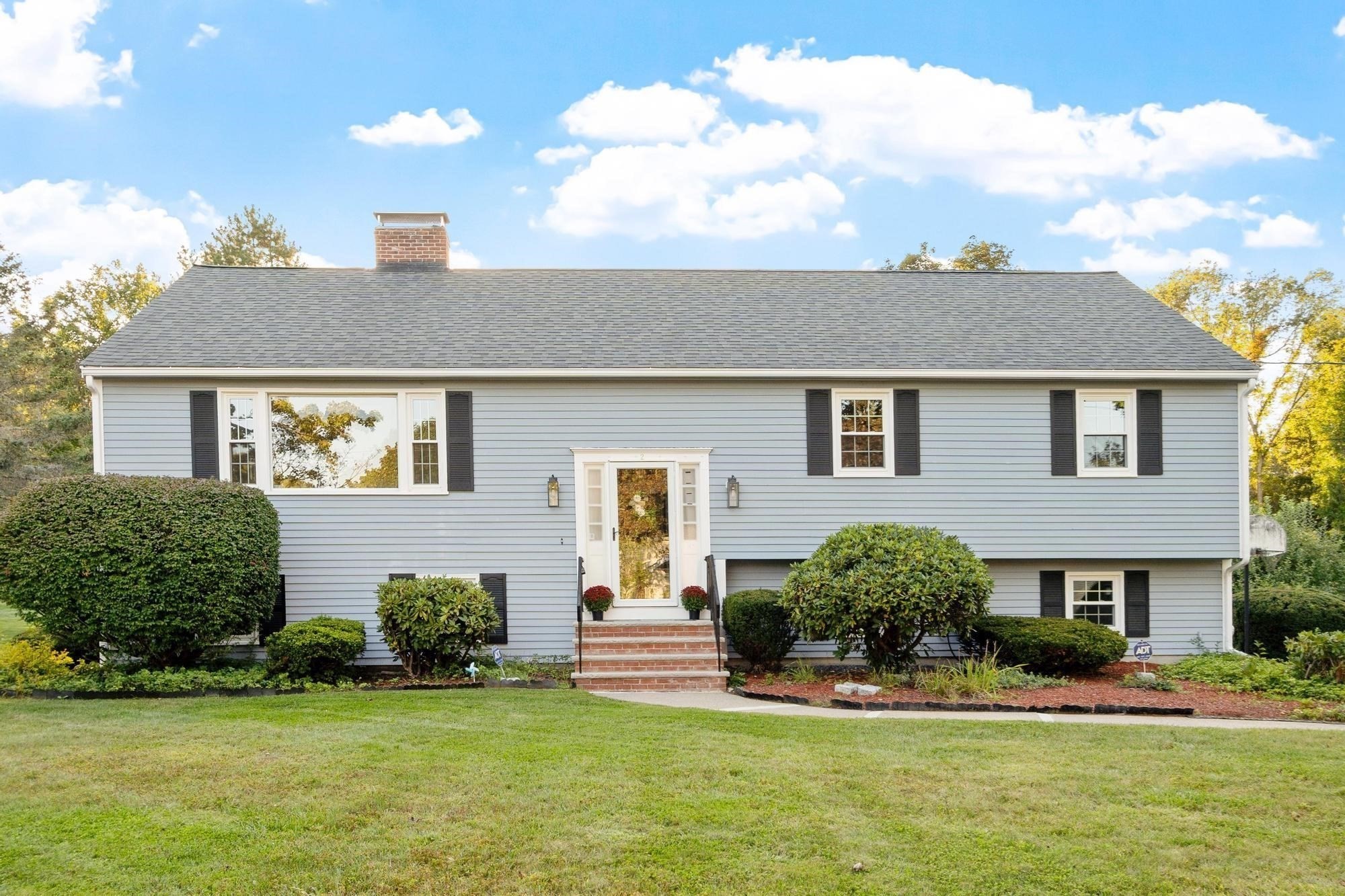 2 Dorset Circle, Andover, MA 01810